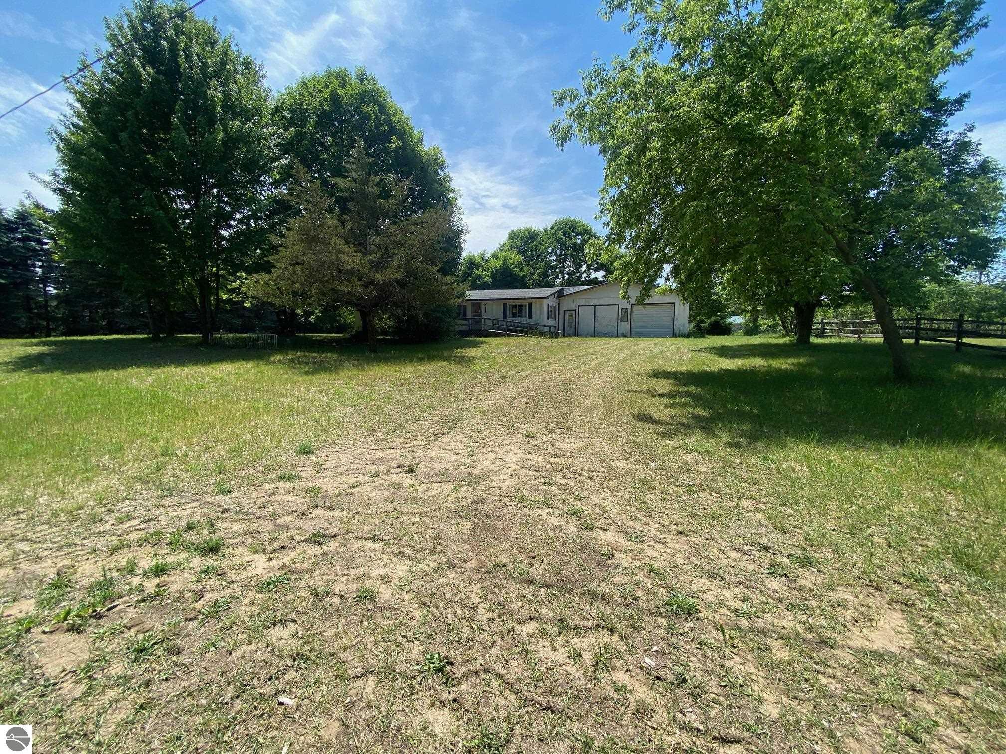 1961 Country Lane, Weidman, MI 48893 — Photo 3