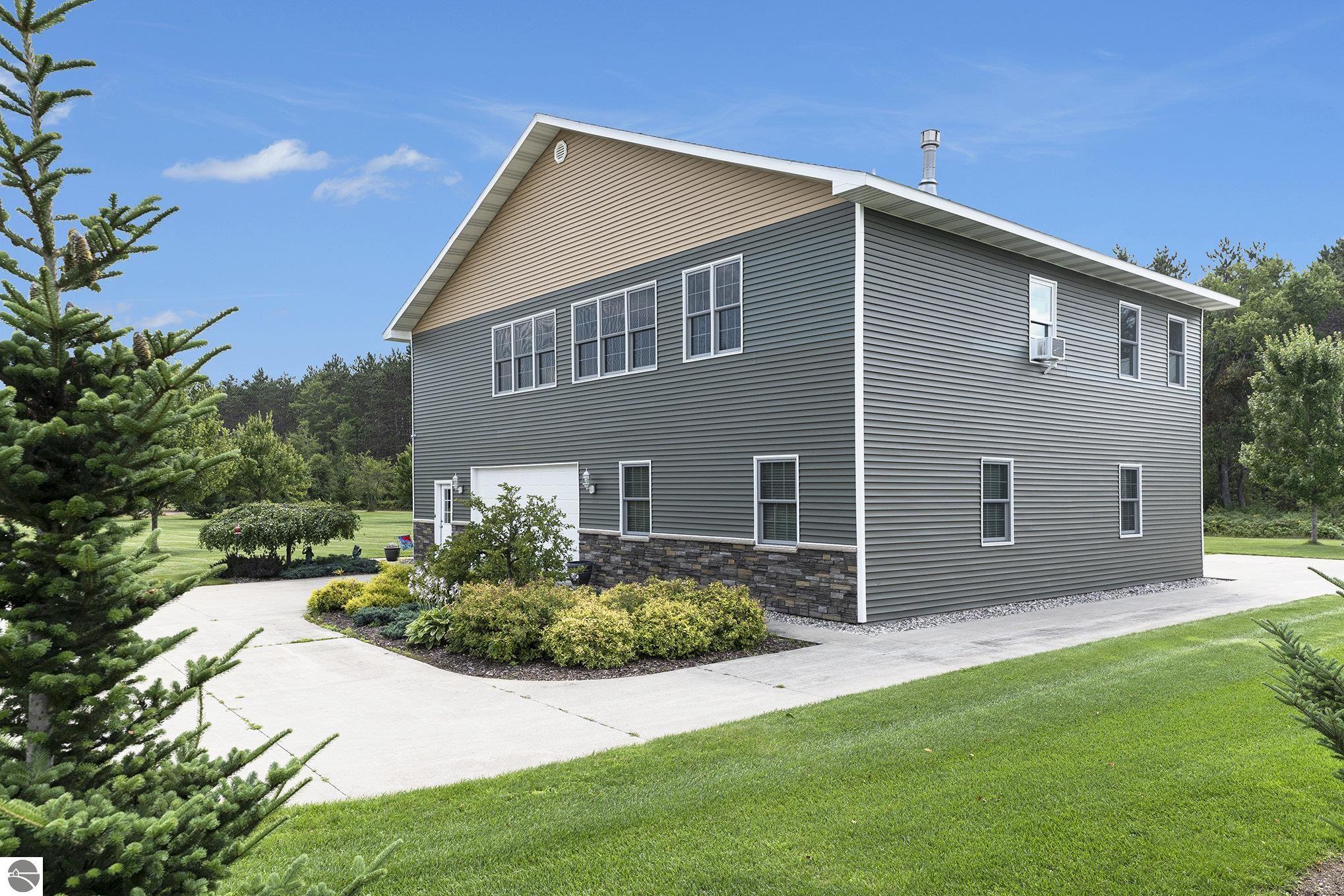 6836 Wrenwood Drive, Elmira, MI 49730 — Photo 38