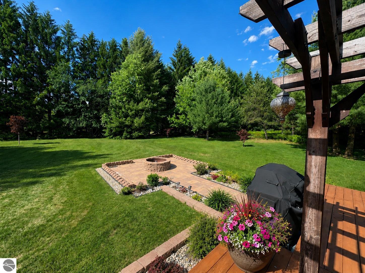 19926 Arthurs Way, Lake Ann, MI 49650 — Photo 8