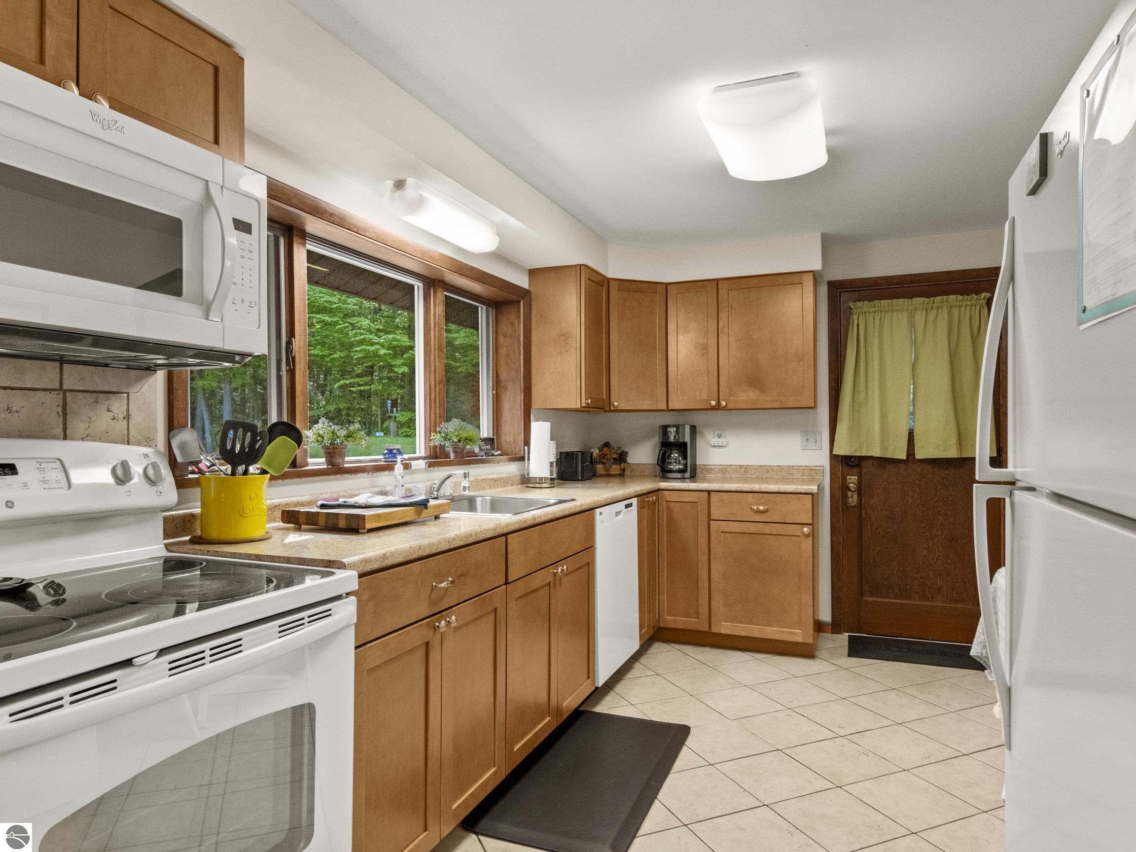 8646 Deadstream Road, Honor, MI 49640 — Photo 33
