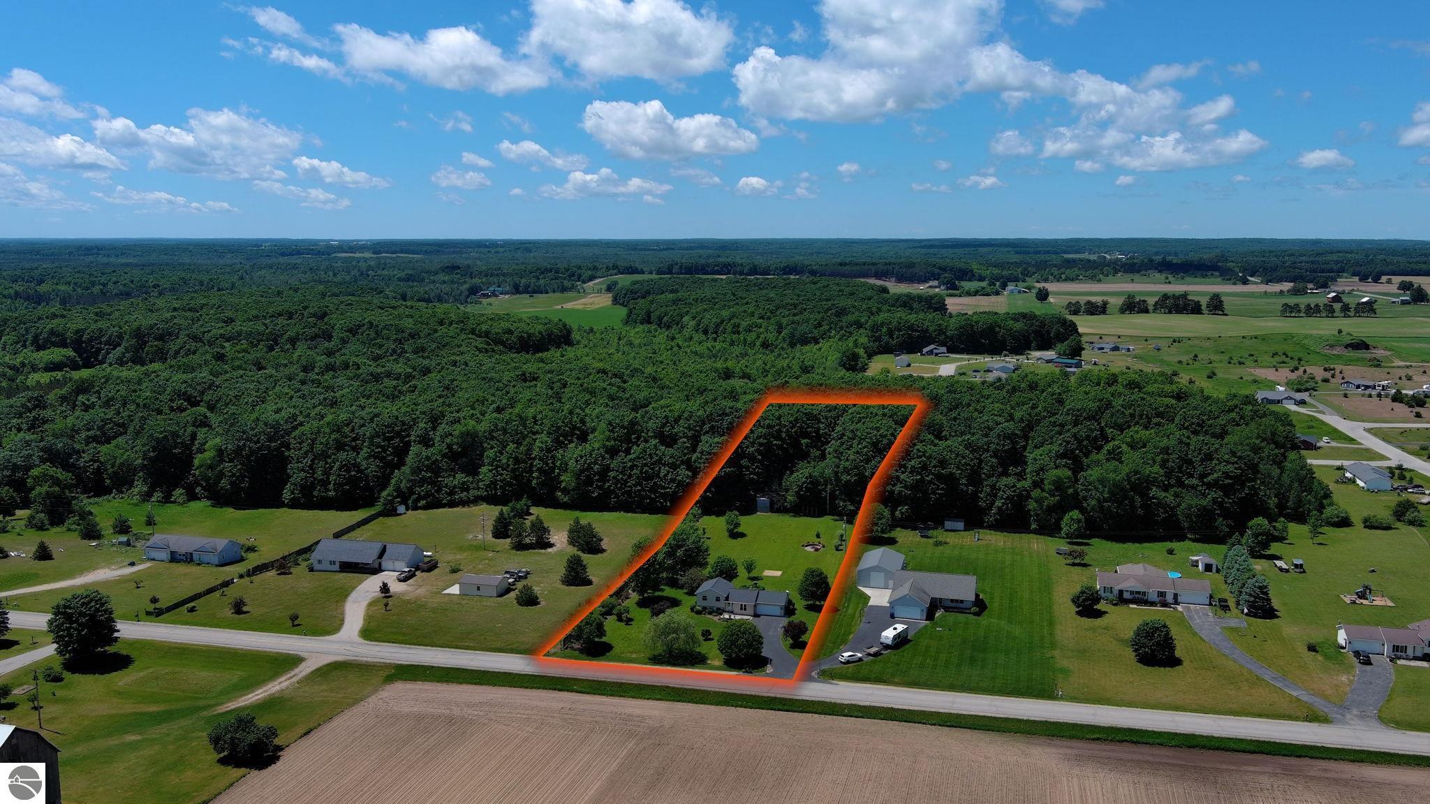 9318 Schichtel Road, Kingsley, MI 49649 — Photo 2