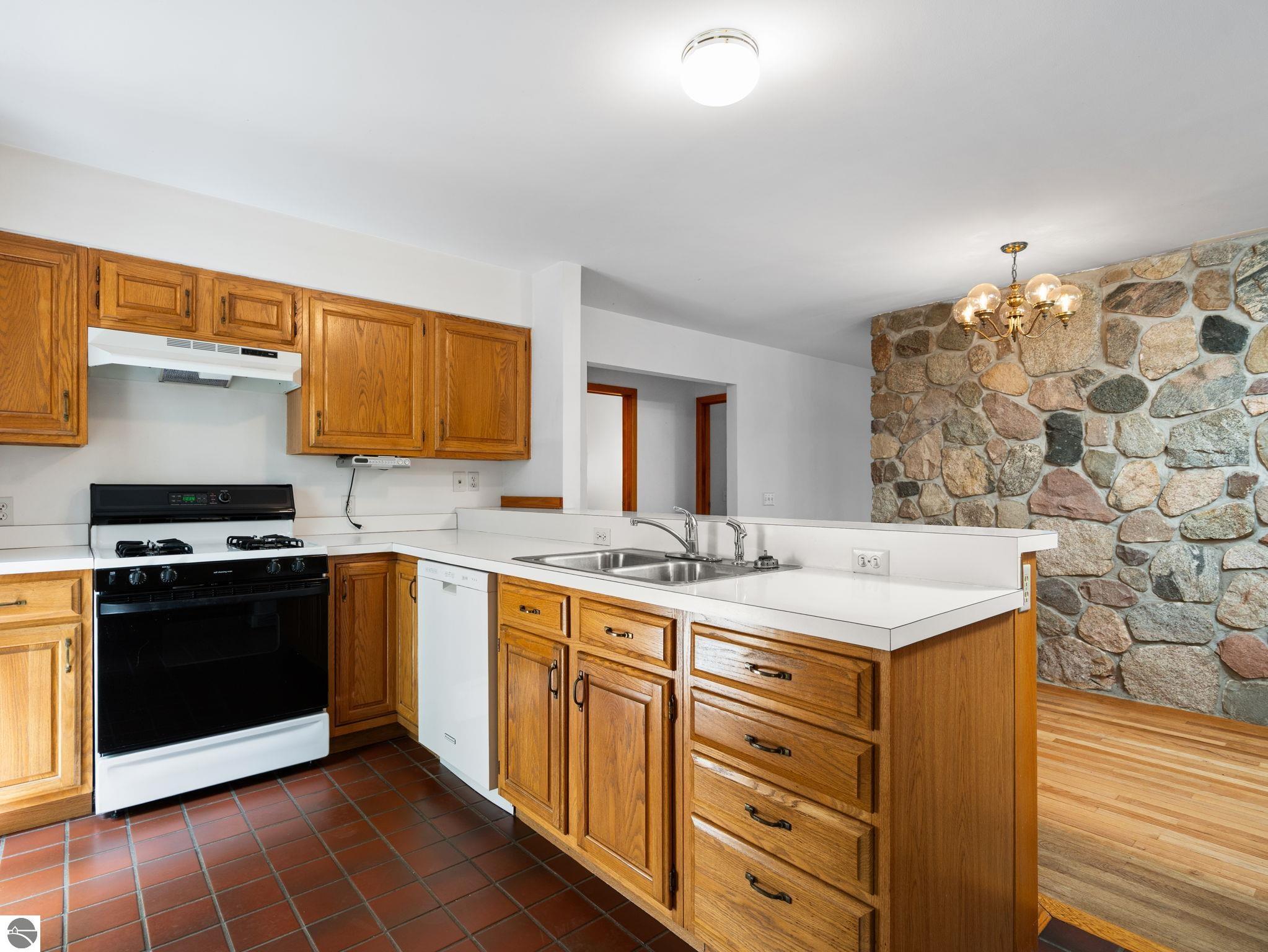 3929 Bay Valley Drive, Williamsburg, MI 49690 — Photo 8