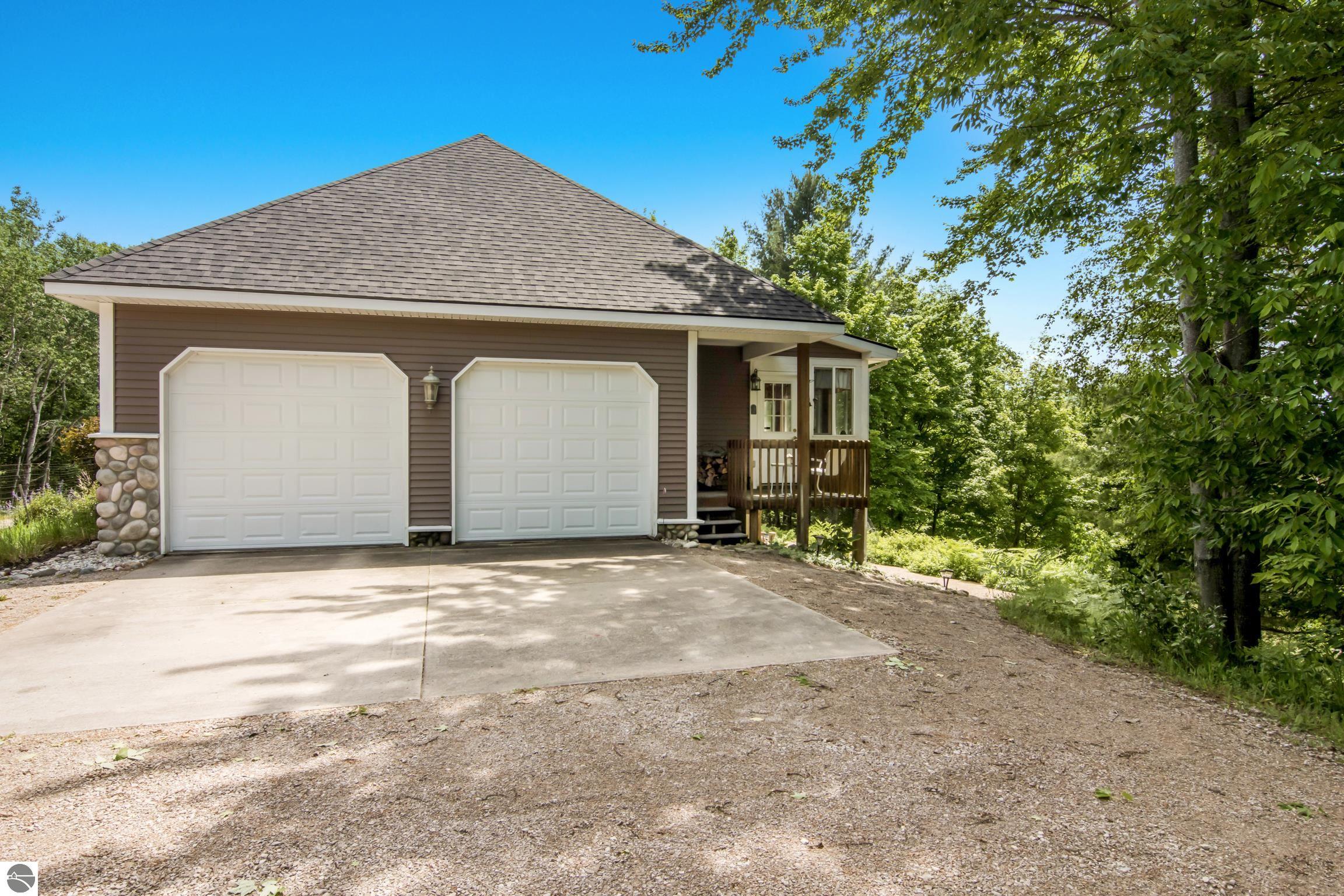 337 S East Torch Lake Drive, Bellaire, MI 49615 — Photo 78