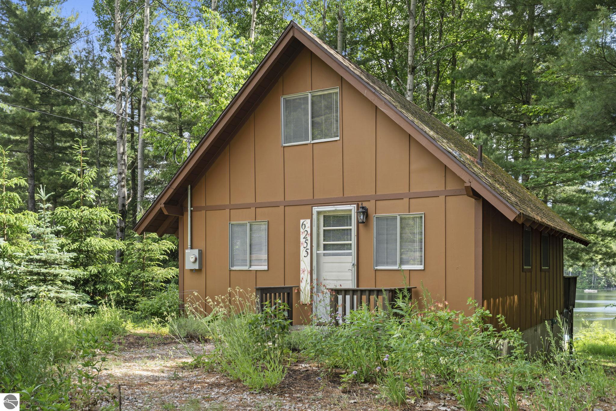 6255 Dyer Road, South Boardman, MI 49680