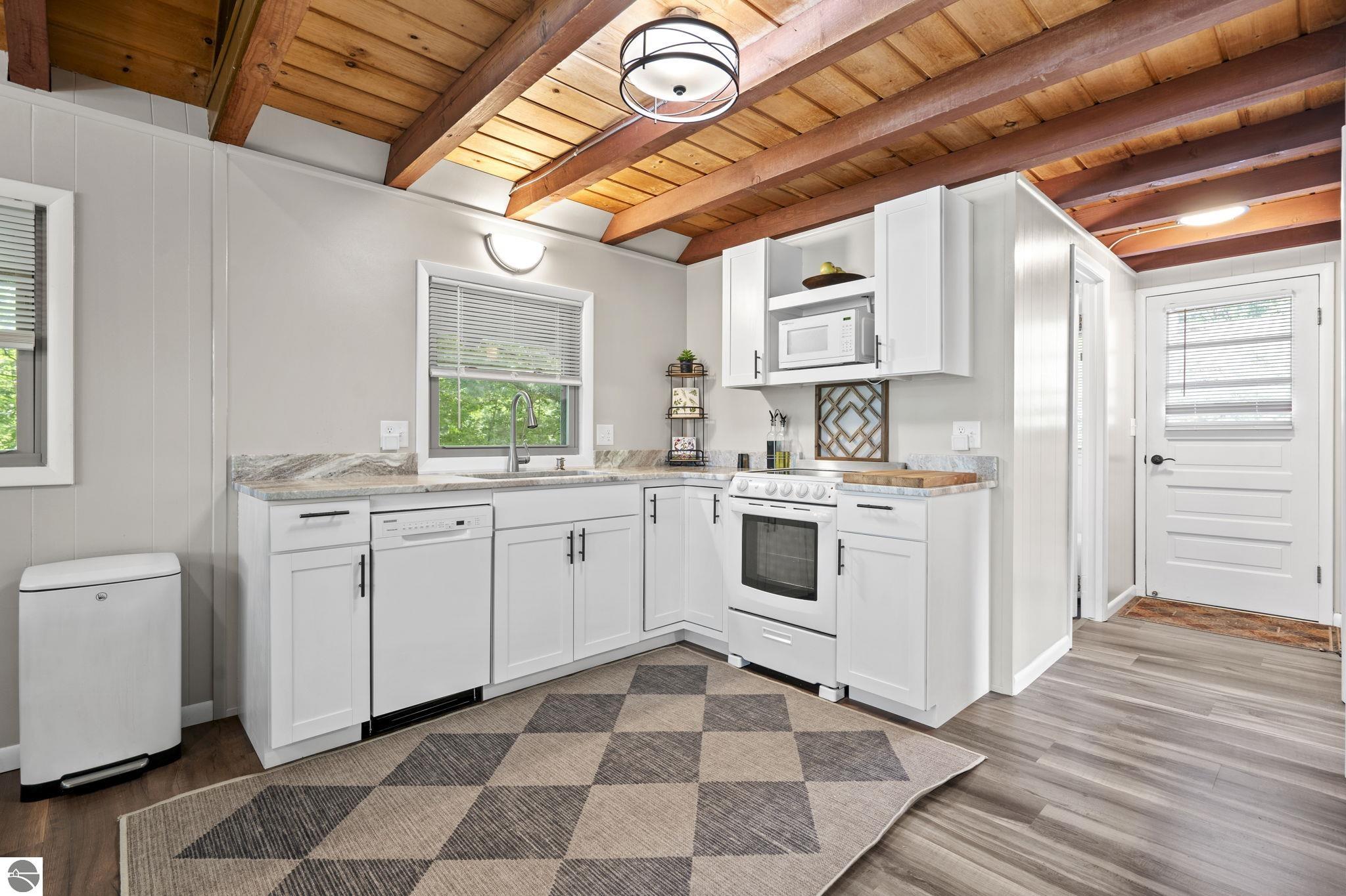 6255 Dyer Road, South Boardman, MI 49680 — Photo 11