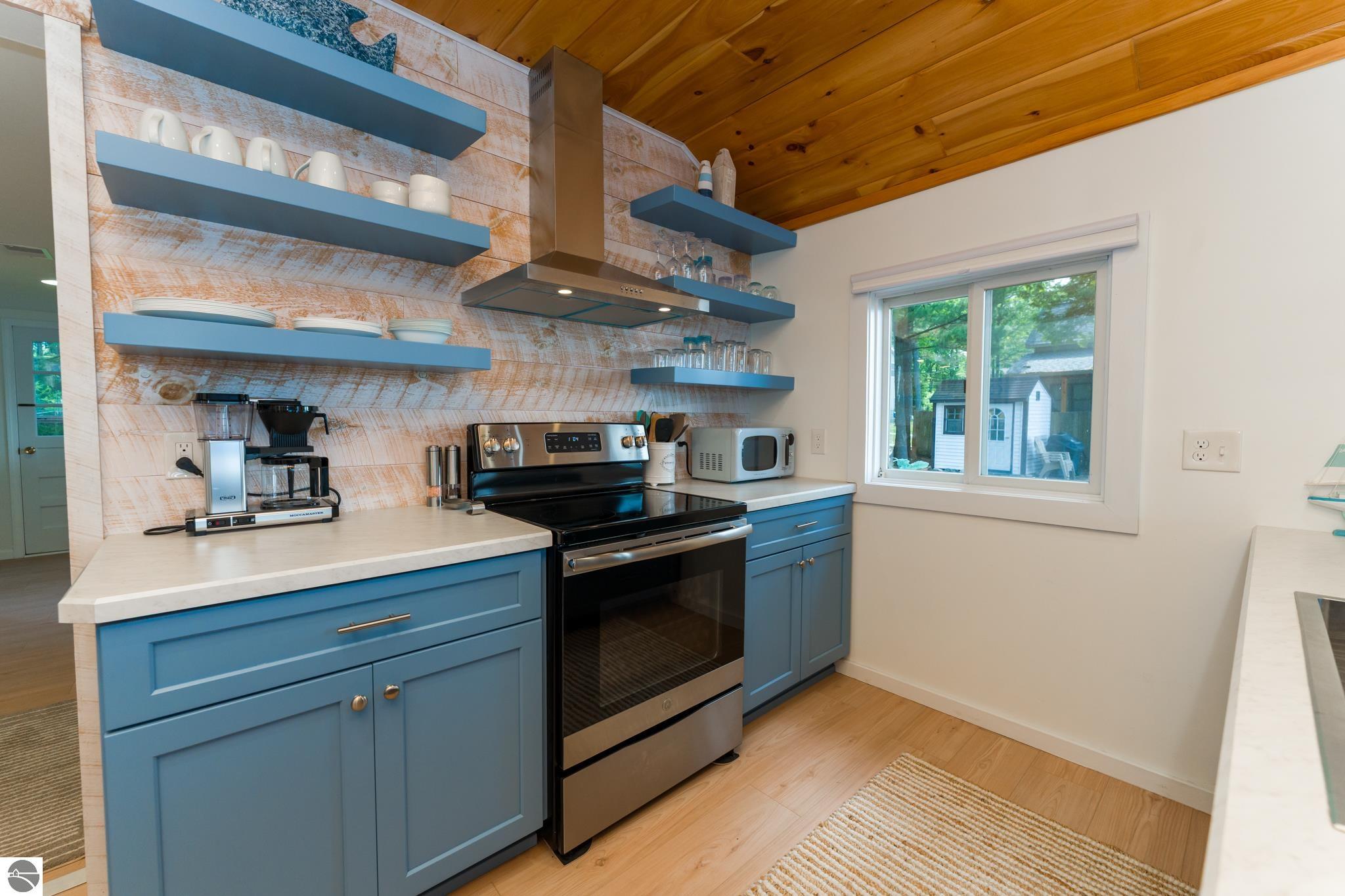 10921 N Shore Drive, Lake, MI 48632 — Photo 2