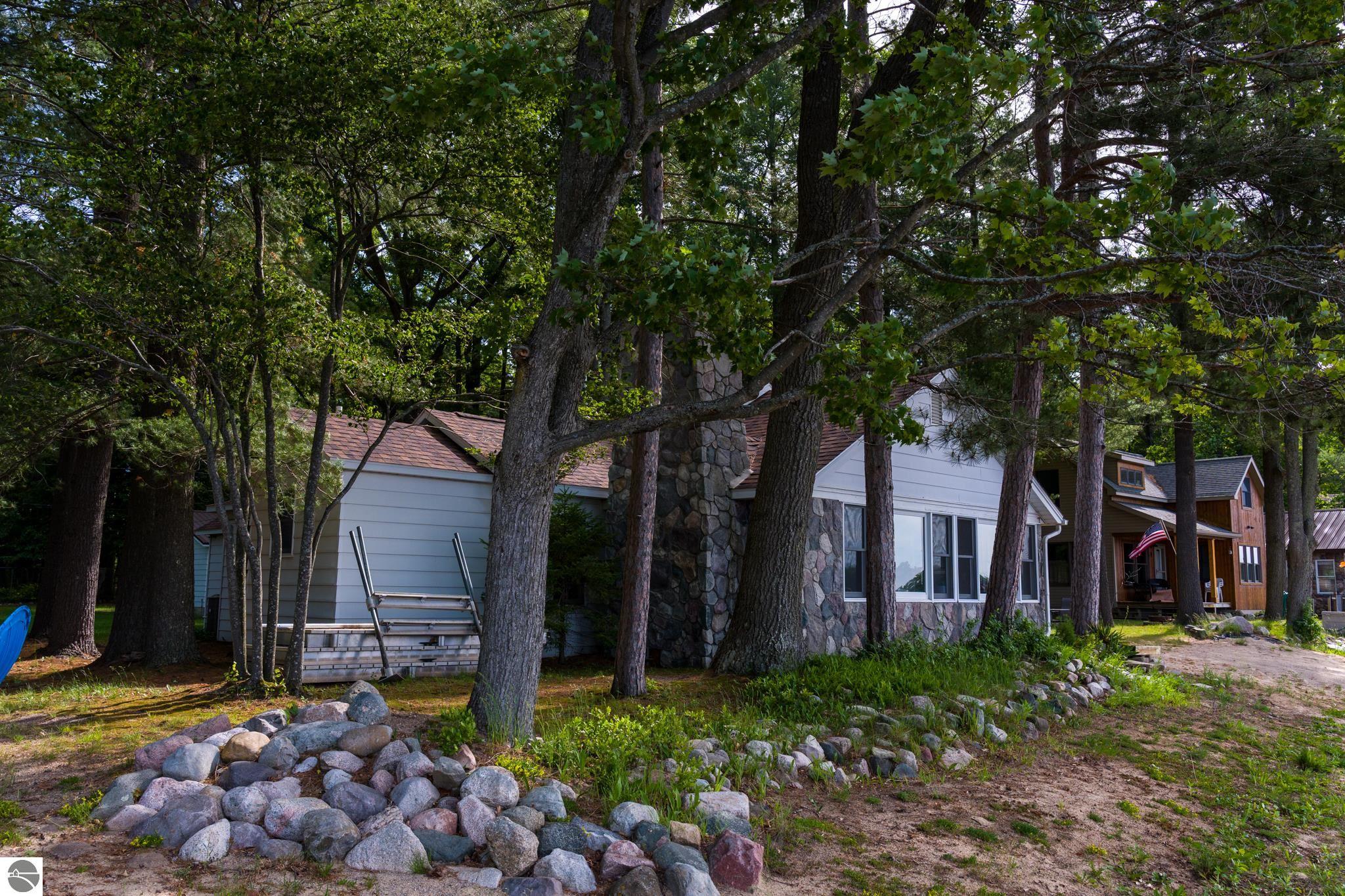 10921 N Shore Drive, Lake, MI 48632 — Photo 19