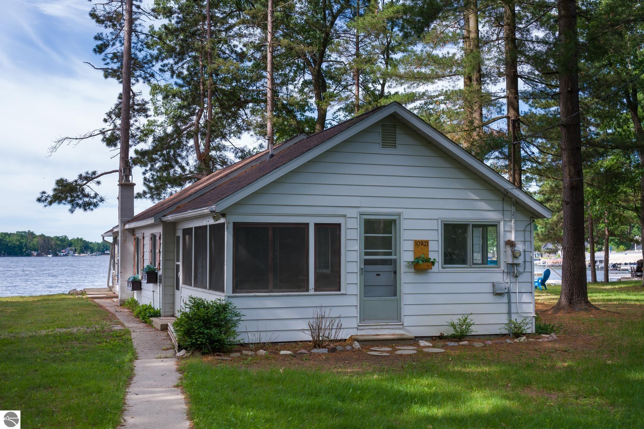 10921 N Shore Drive, Lake, MI 48632 — Photo 8