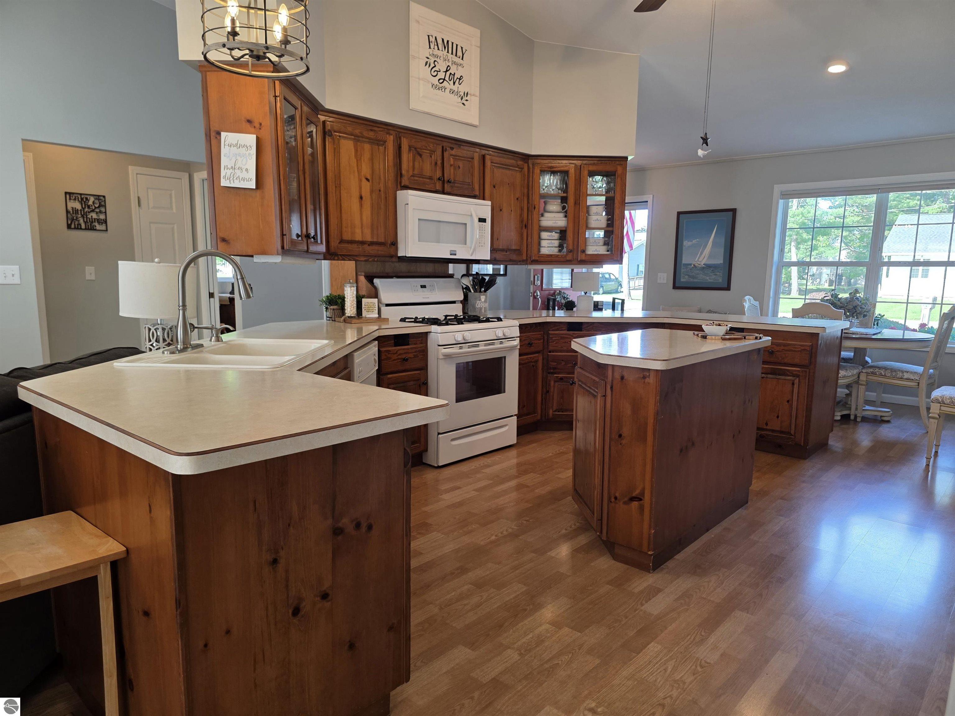 606 Alice Street, East Tawas, MI 48730 — Photo 10