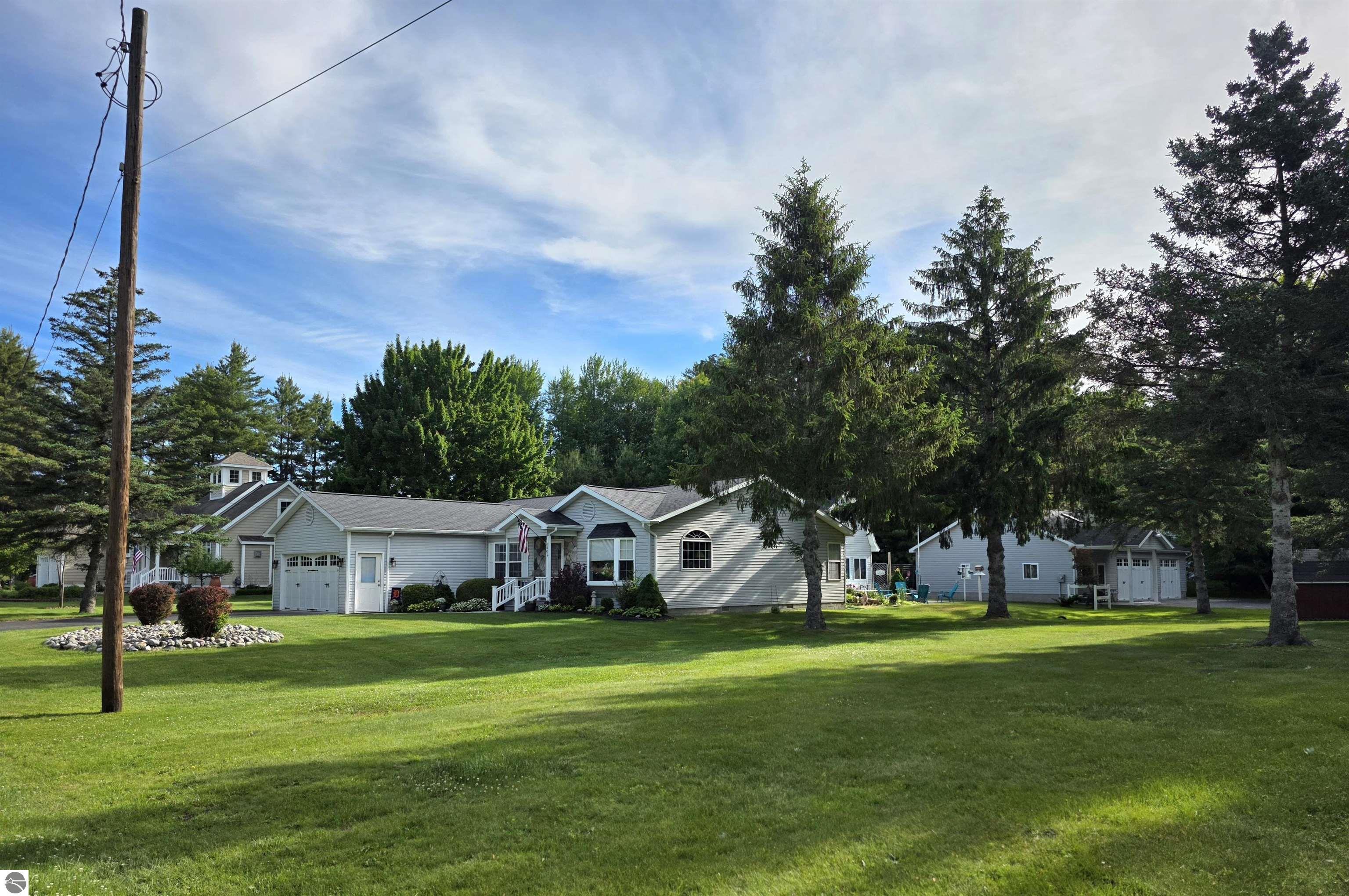 606 Alice Street, East Tawas, MI 48730 — Photo 92