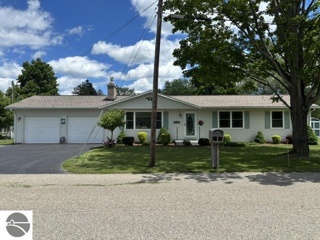 516 Locke Street, East Tawas, MI 48730 — Photo 2