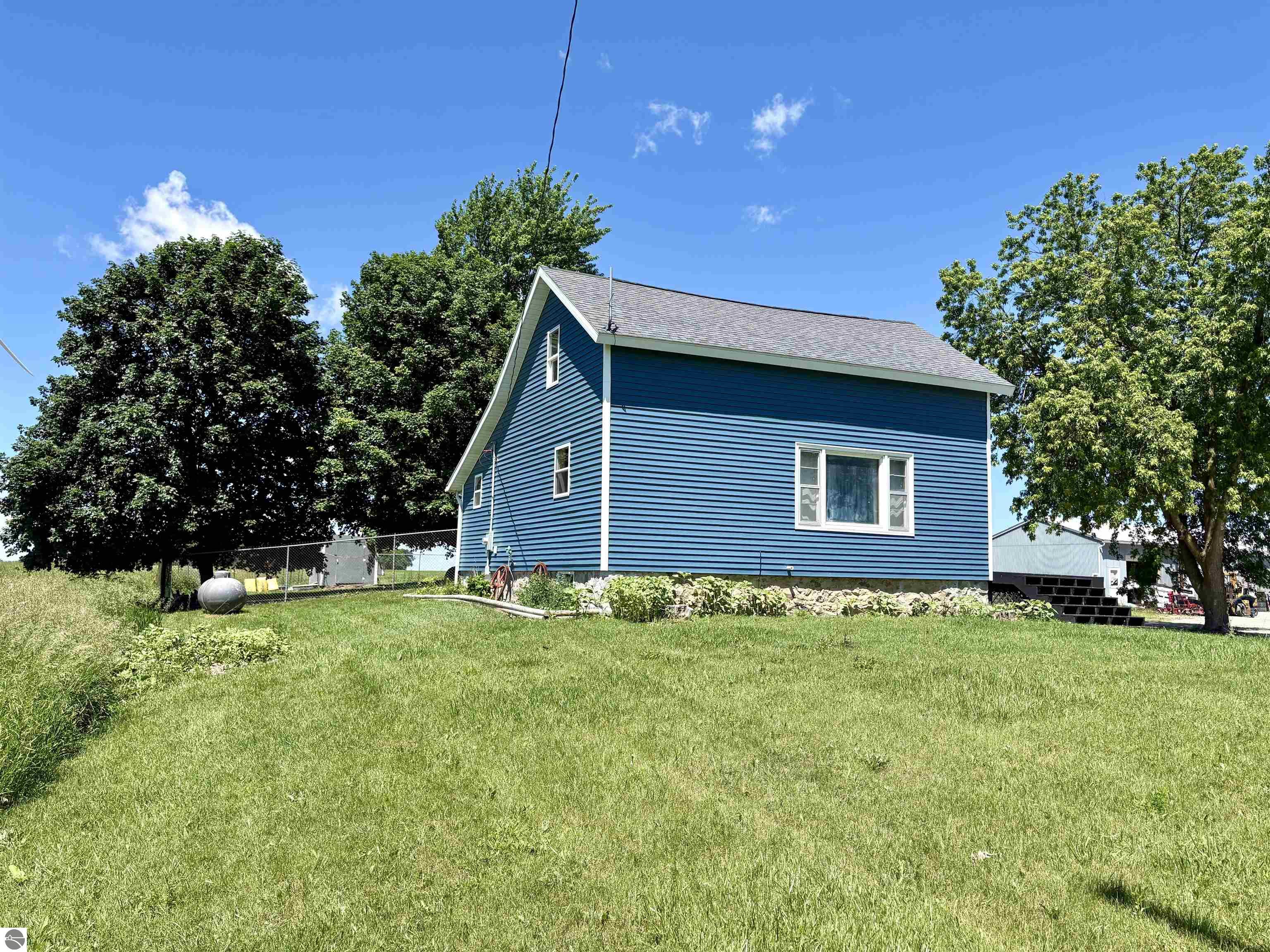 4275 N Vandecar Road, Weidman, MI 48893 — Photo 22