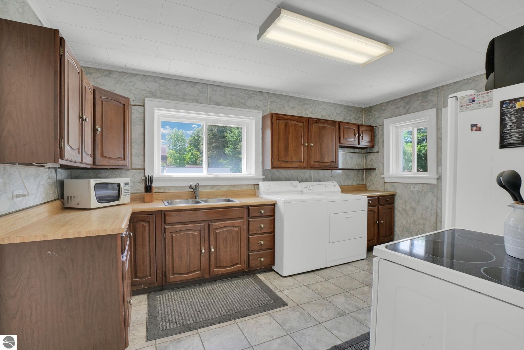 401 N Main Street, Lake City, MI 49651 — Photo 9
