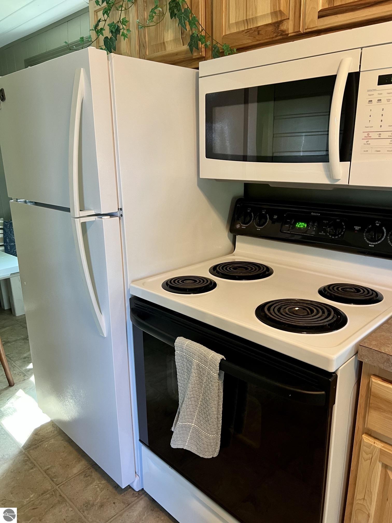 3325 N Us-23 N, Au Sable, MI 48750 — Photo 16