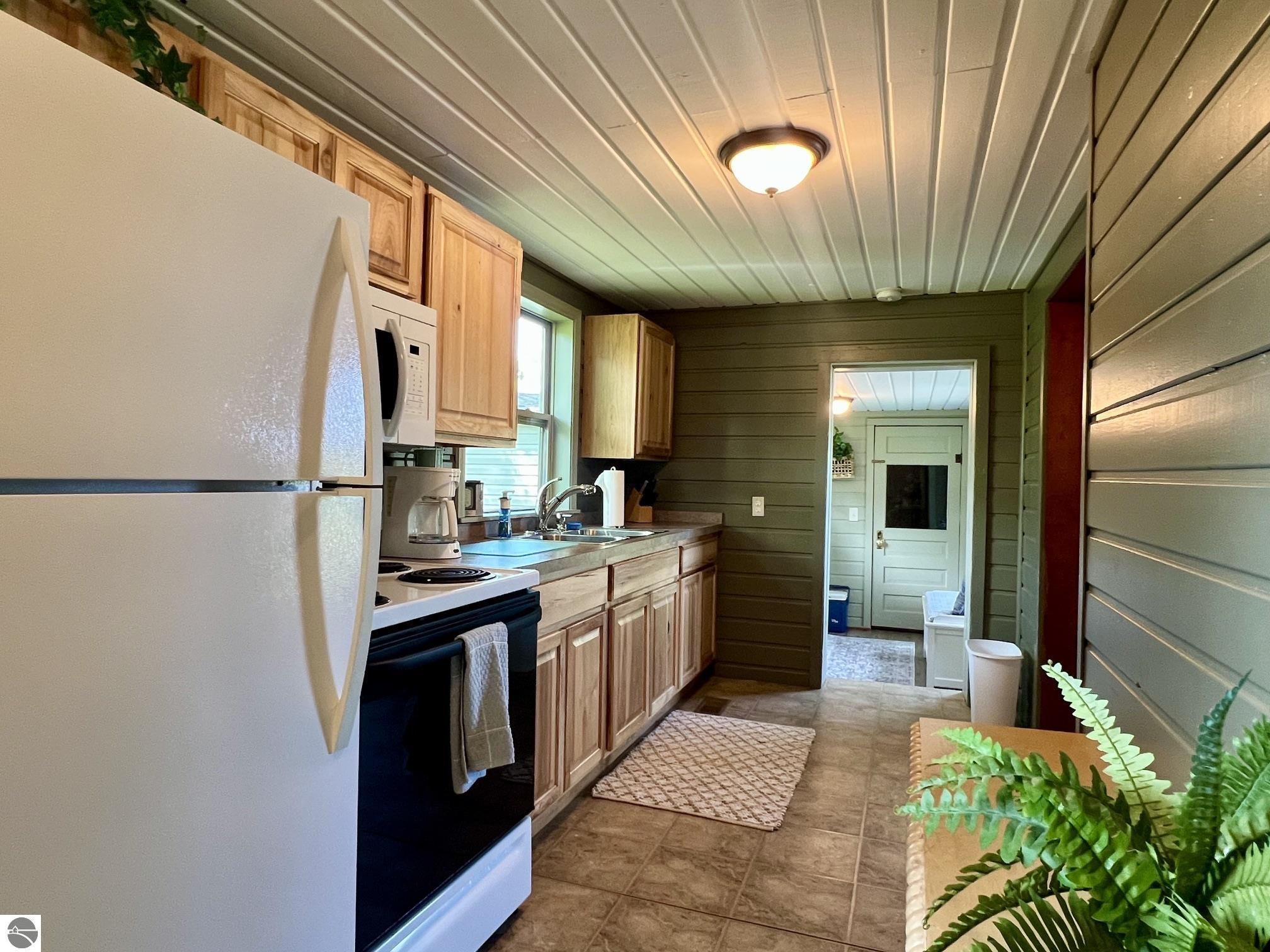 3325 N Us-23 N, Au Sable, MI 48750 — Photo 18