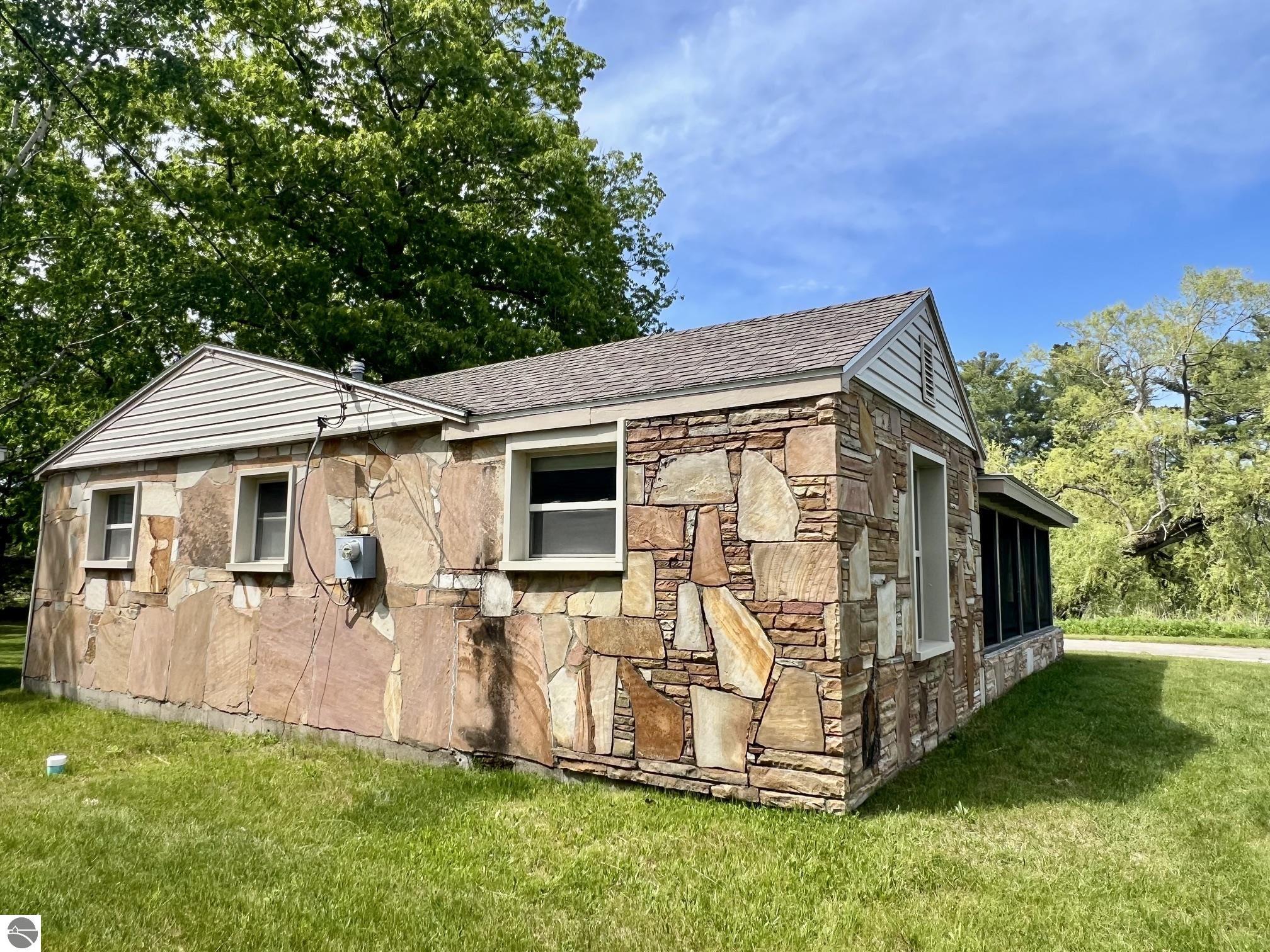 3325 N Us-23 N, Au Sable, MI 48750 — Photo 30