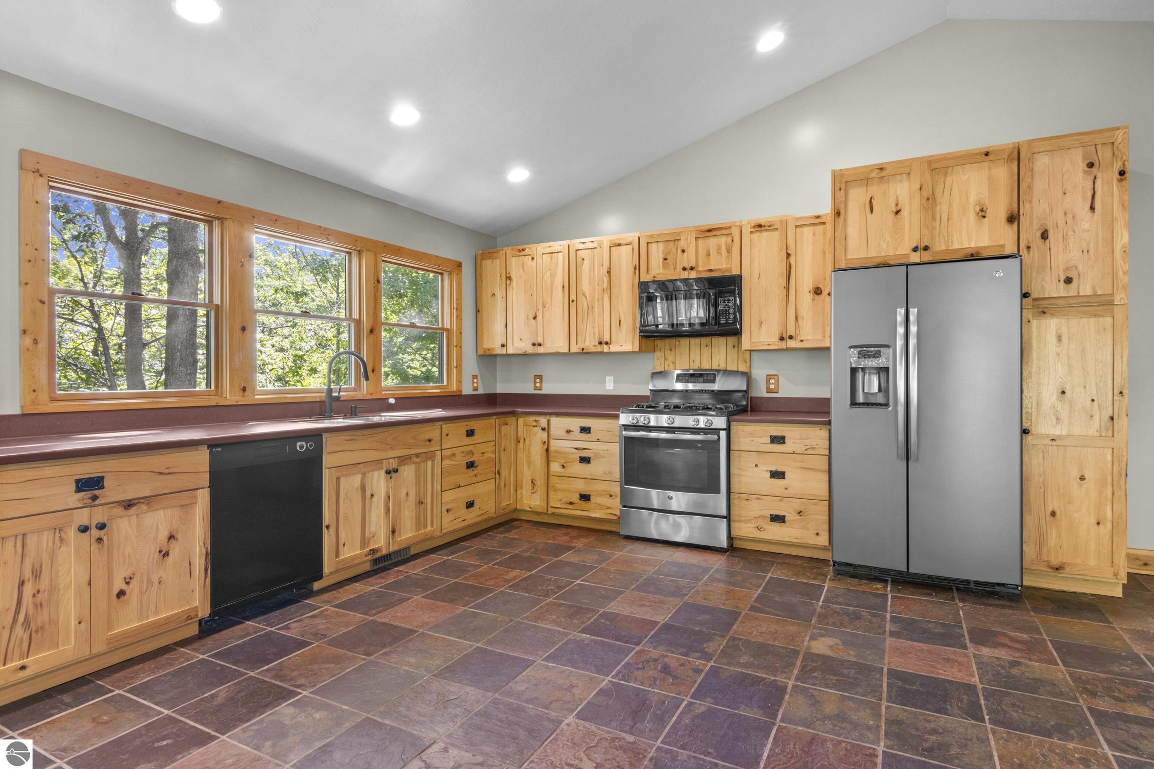 8680 NW Hutch Trail NW, Rapid City, MI 49676 — Photo 9