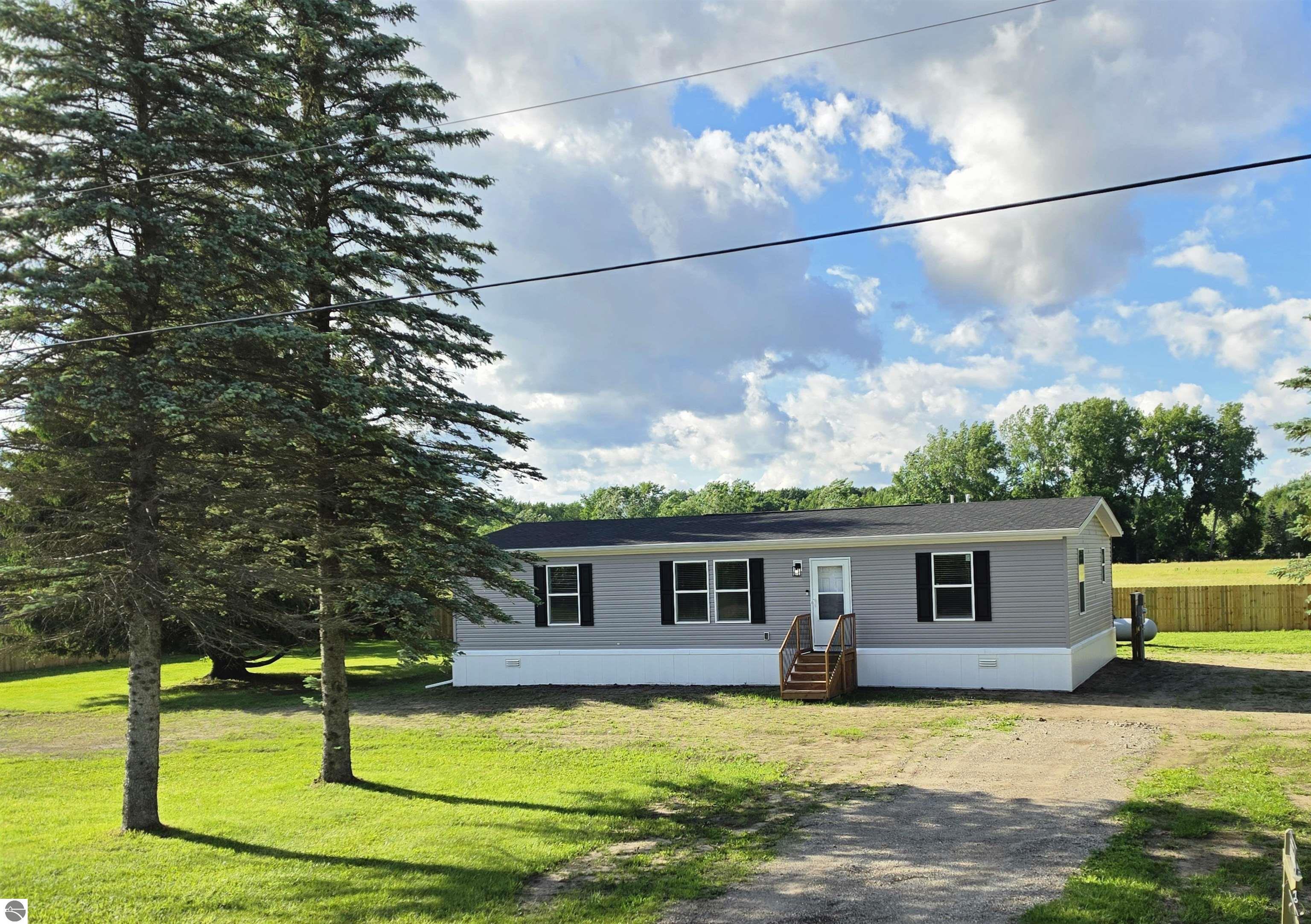 4390 W Seaman Road, Alma, MI 48801