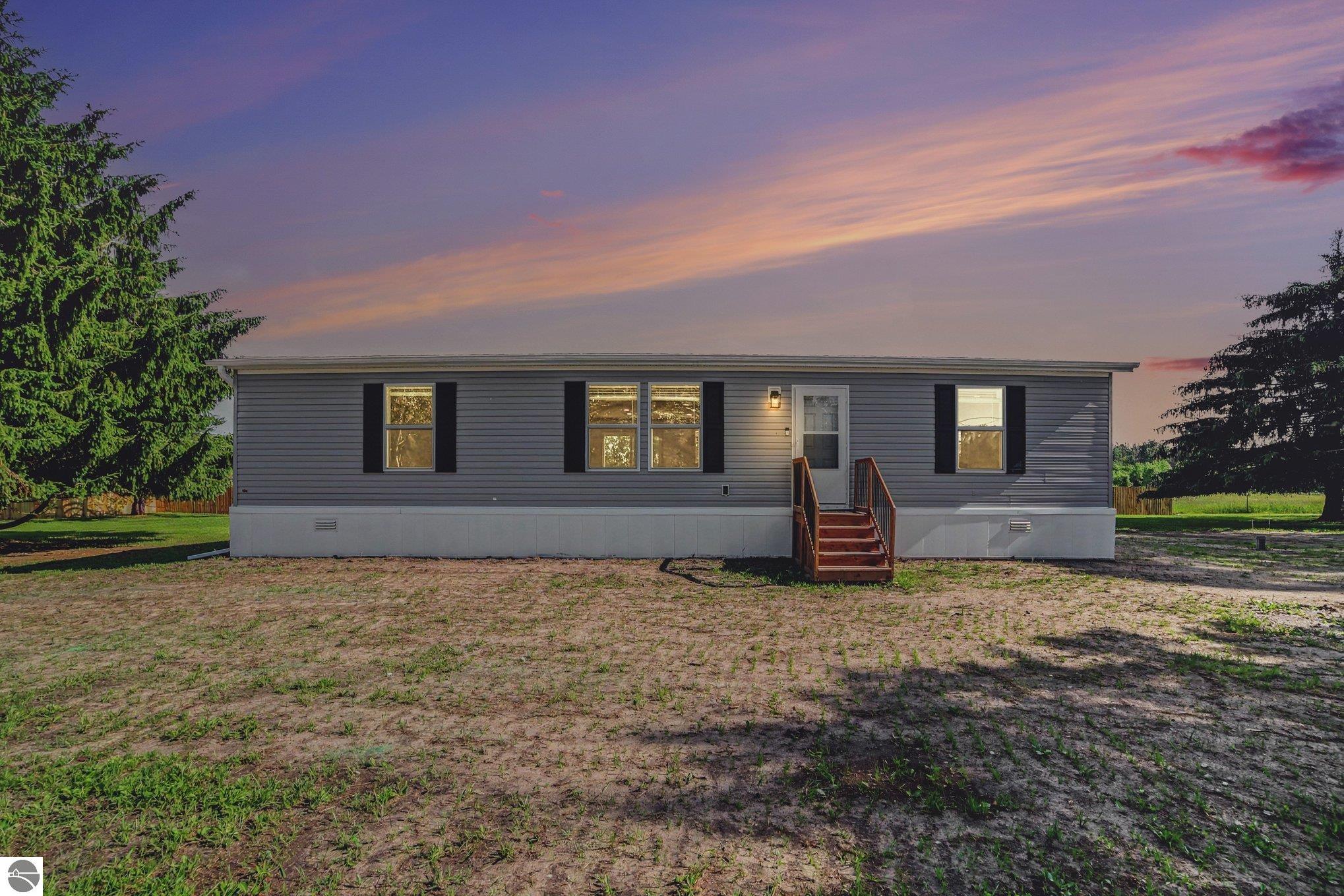 4390 W Seaman Road, Alma, MI 48801 — Photo 15