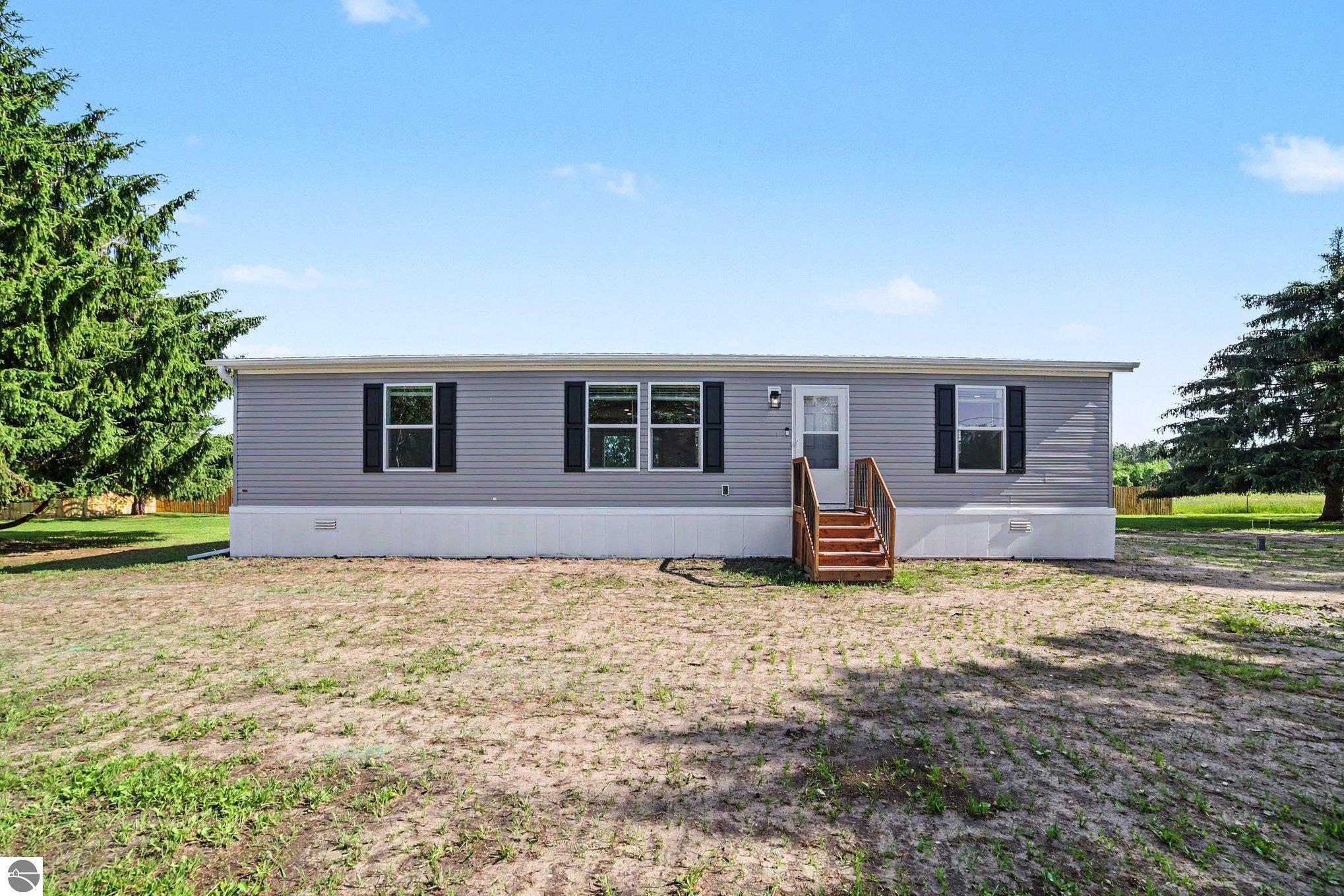 4390 W Seaman Road, Alma, MI 48801 — Photo 16