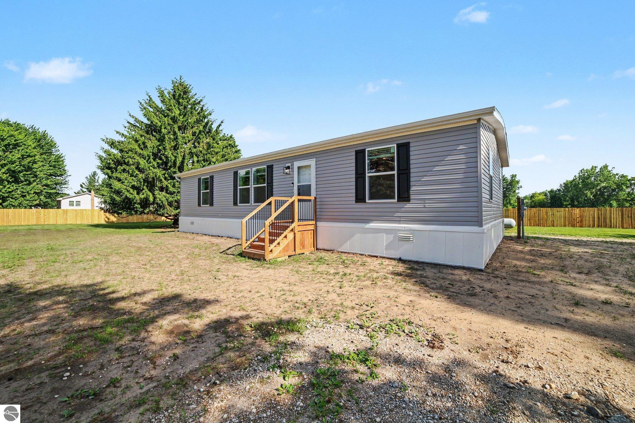 4390 W Seaman Road, Alma, MI 48801 — Photo 18