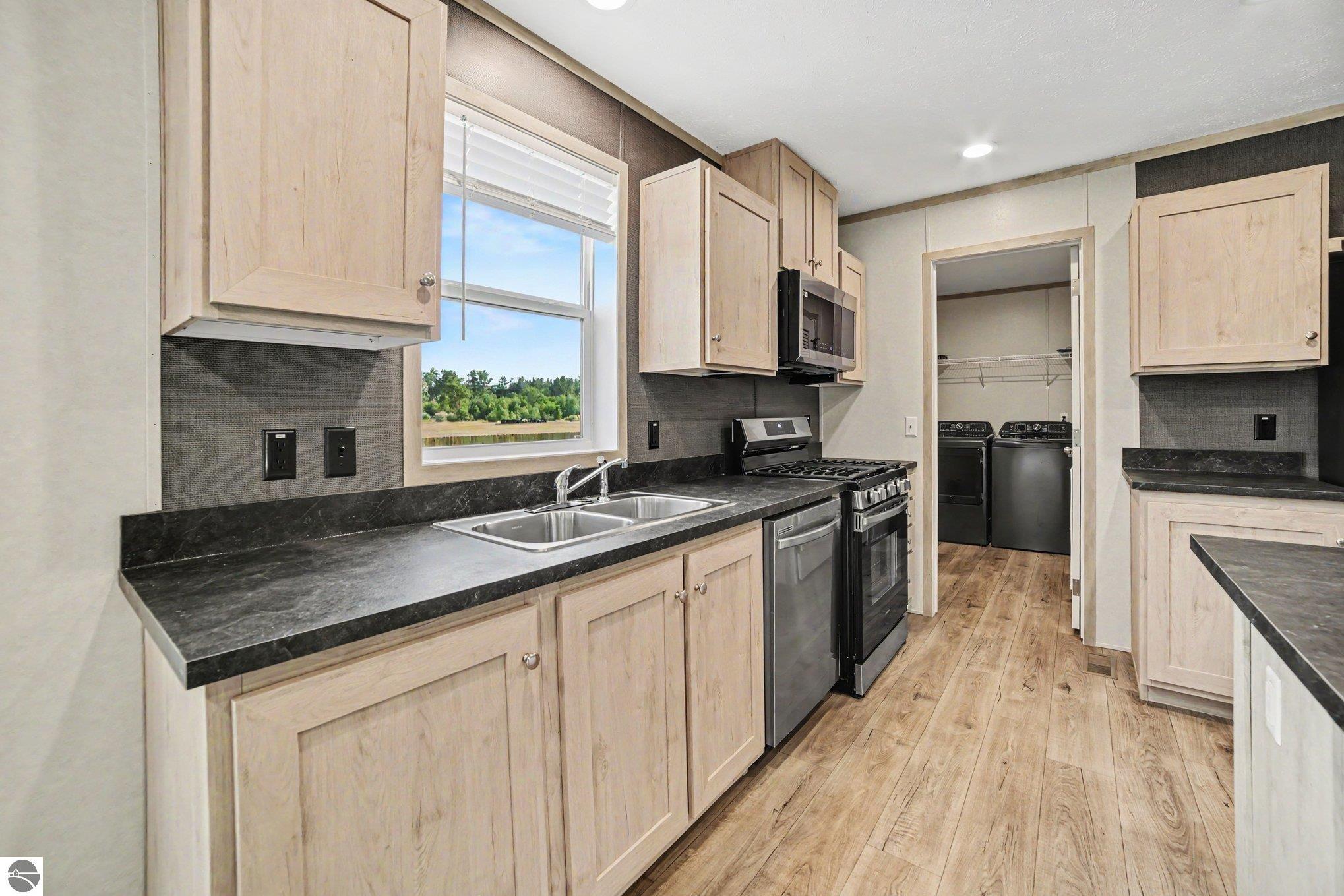 4390 W Seaman Road, Alma, MI 48801 — Photo 4