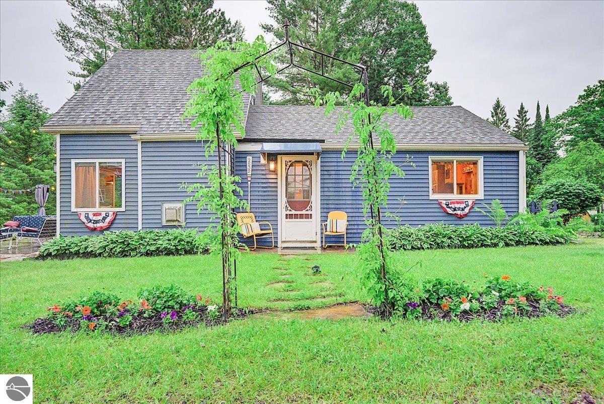 2532 E 1st Street, Prescott, MI 48756