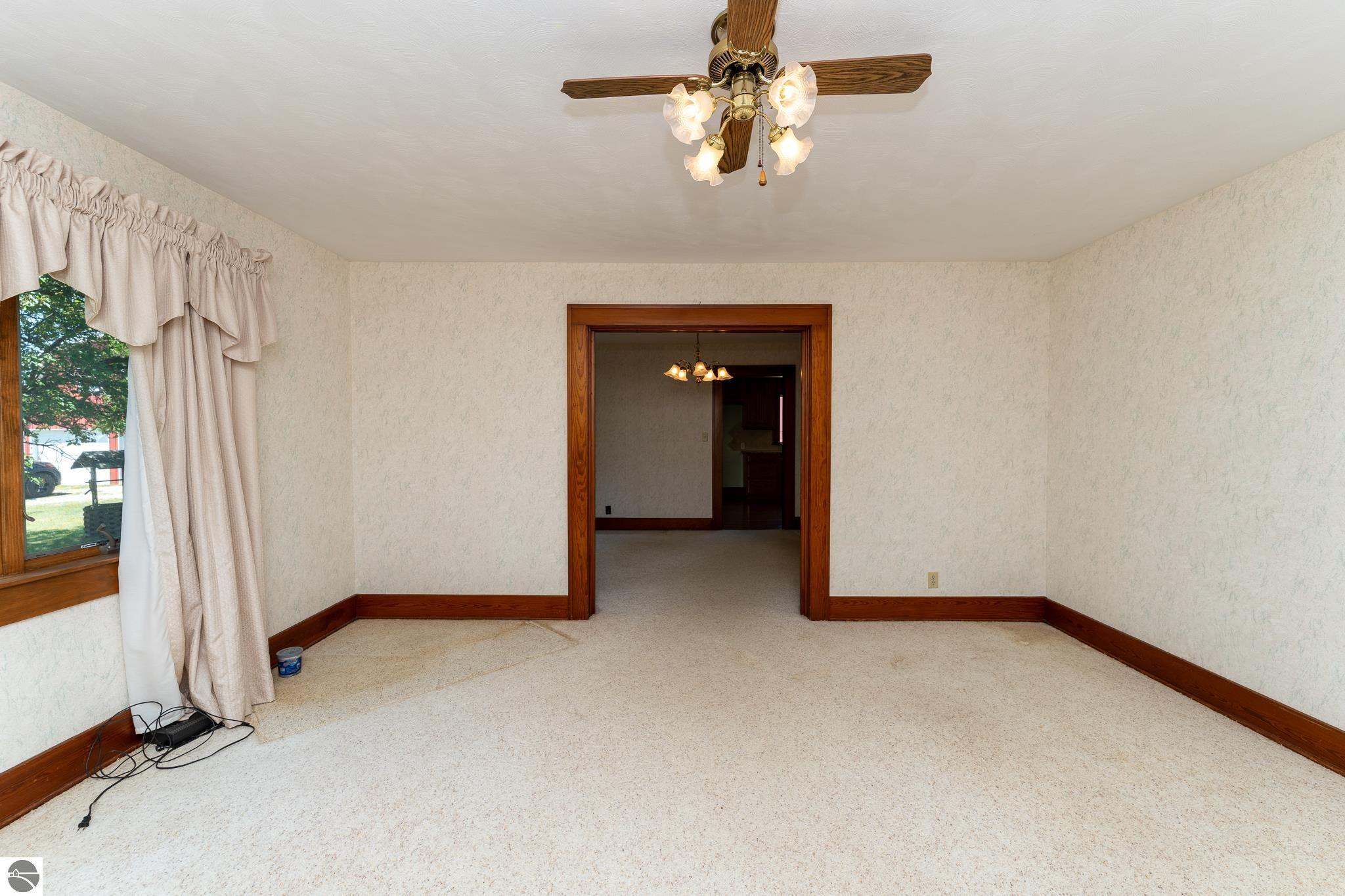 402 W Chapman Road, MI 48858 — Photo 18