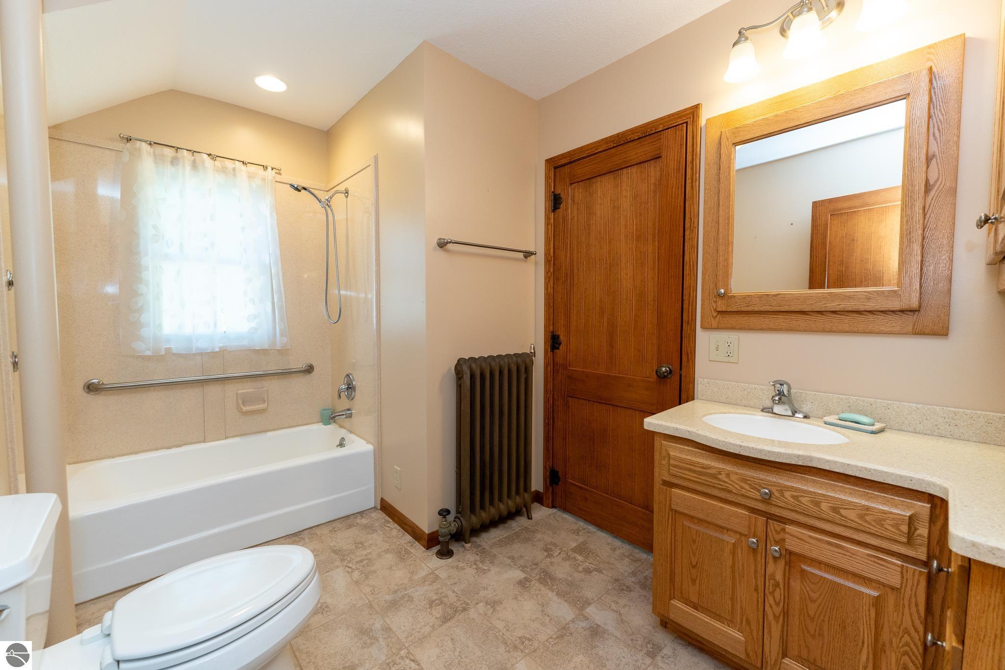 402 W Chapman Road, MI 48858 — Photo 23