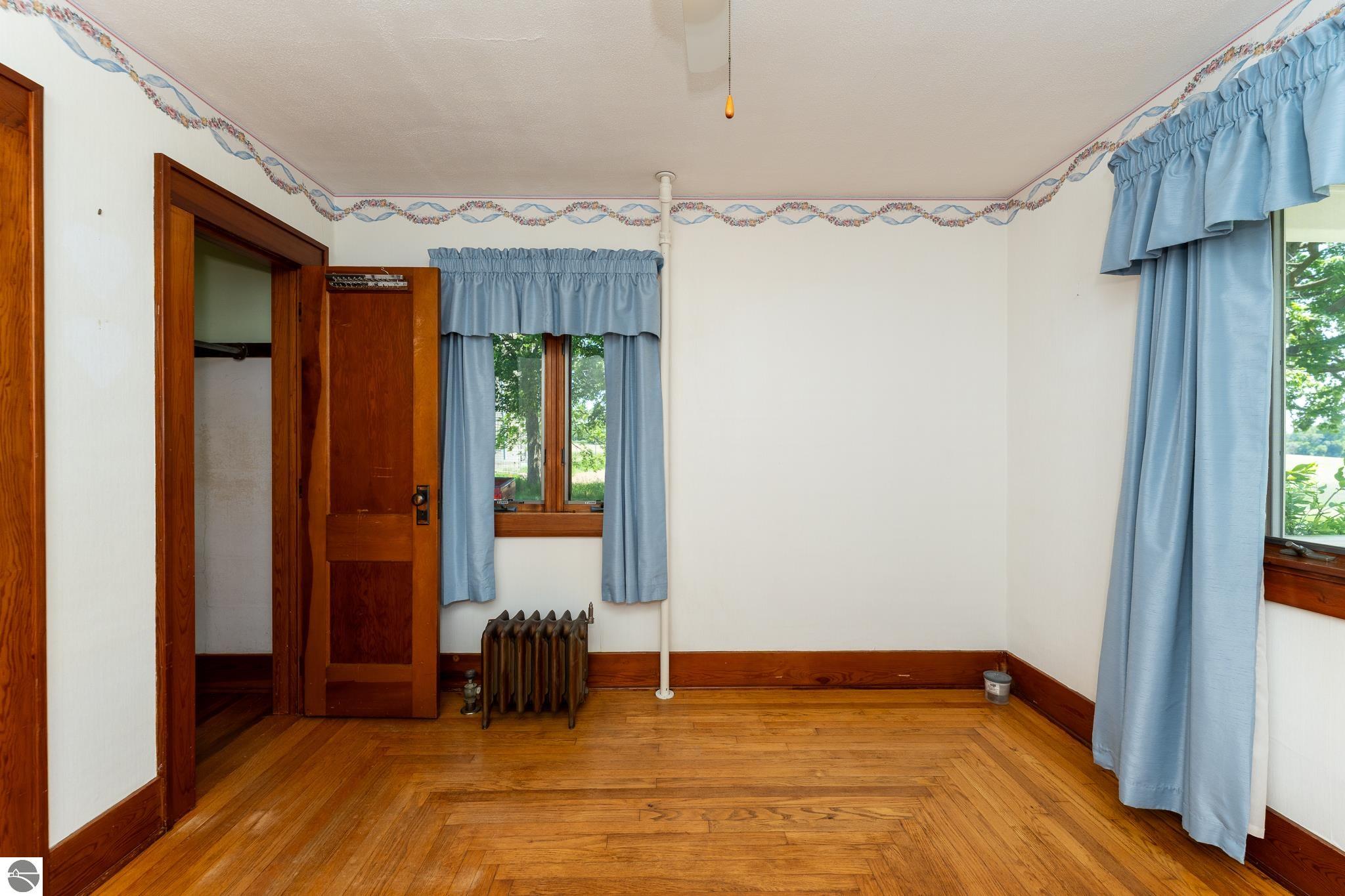 402 W Chapman Road, MI 48858 — Photo 26