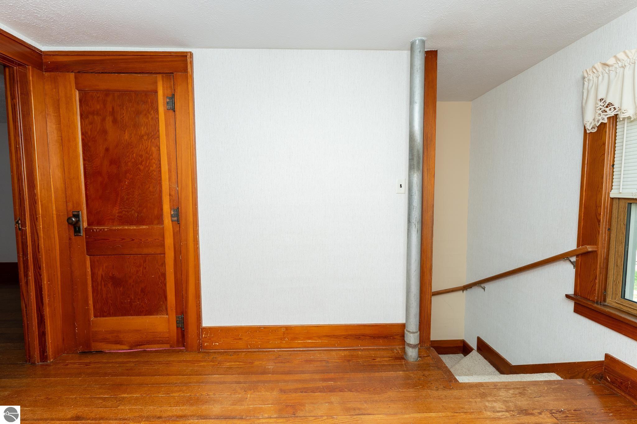 402 W Chapman Road, MI 48858 — Photo 27
