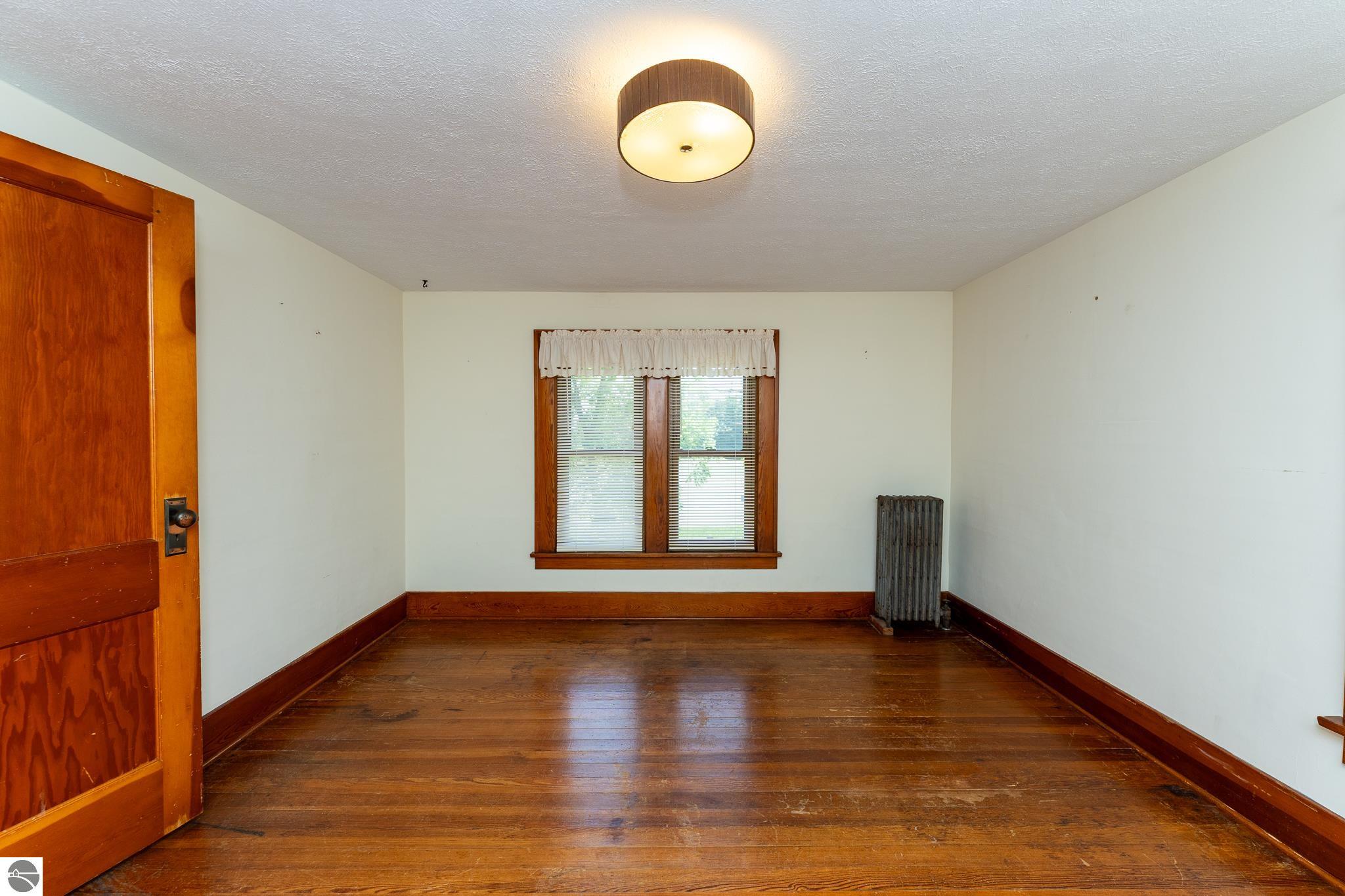 402 W Chapman Road, MI 48858 — Photo 31