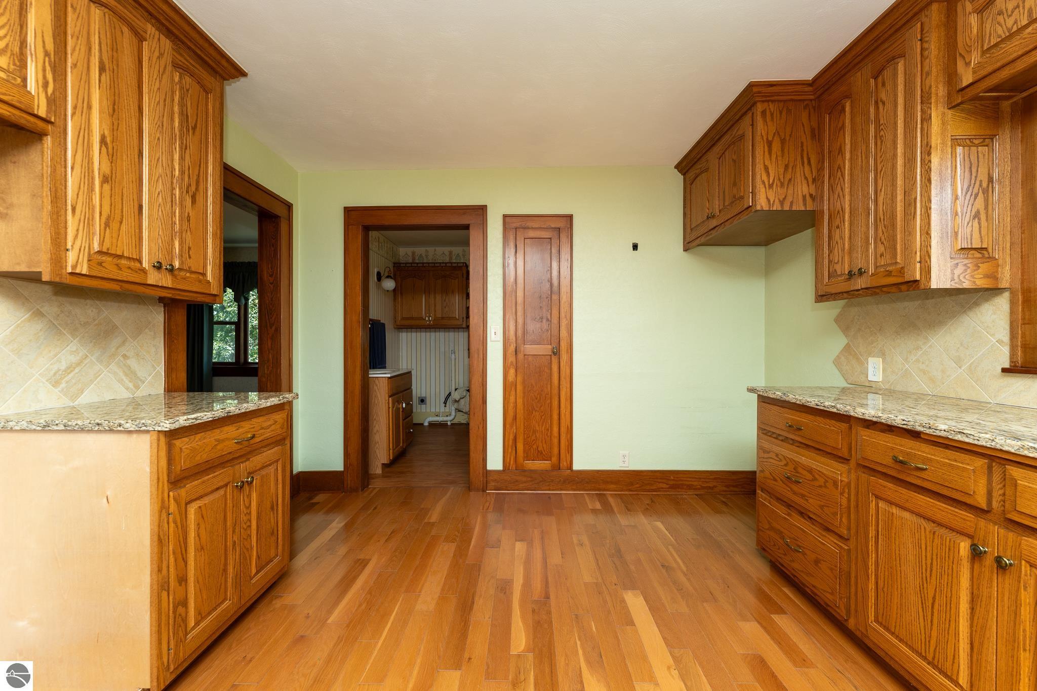 402 W Chapman Road, MI 48858 — Photo 43
