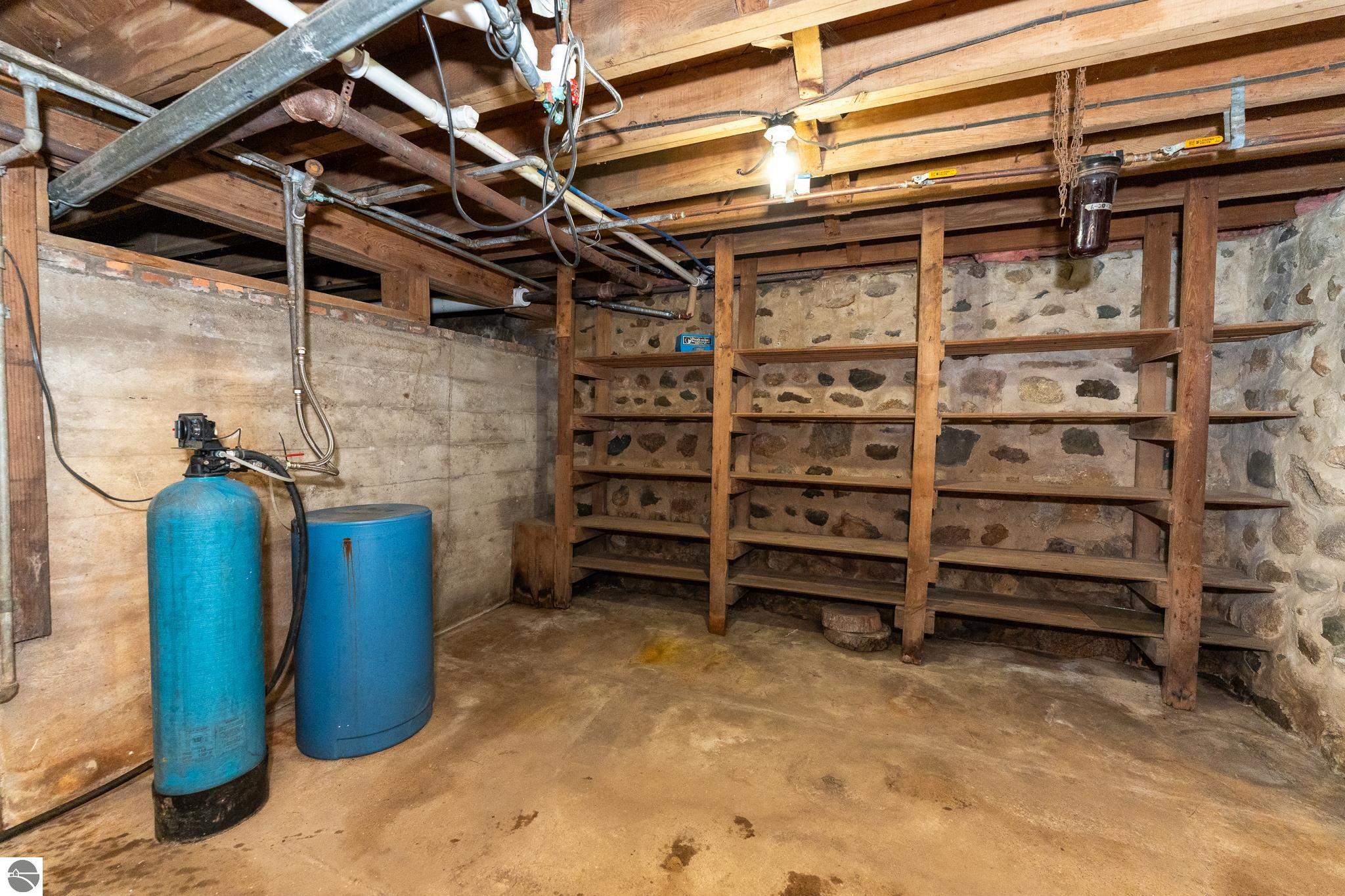 402 W Chapman Road, MI 48858 — Photo 48