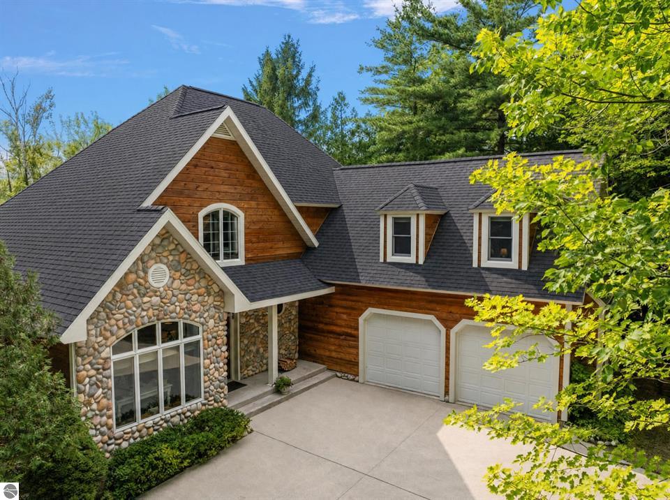 407 N Twin Pines Drive on Lake Leelanau
