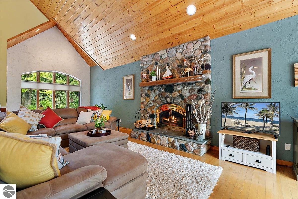 407 N Twin Pines Drive, Lake Leelanau, MI 49653 — Photo 12