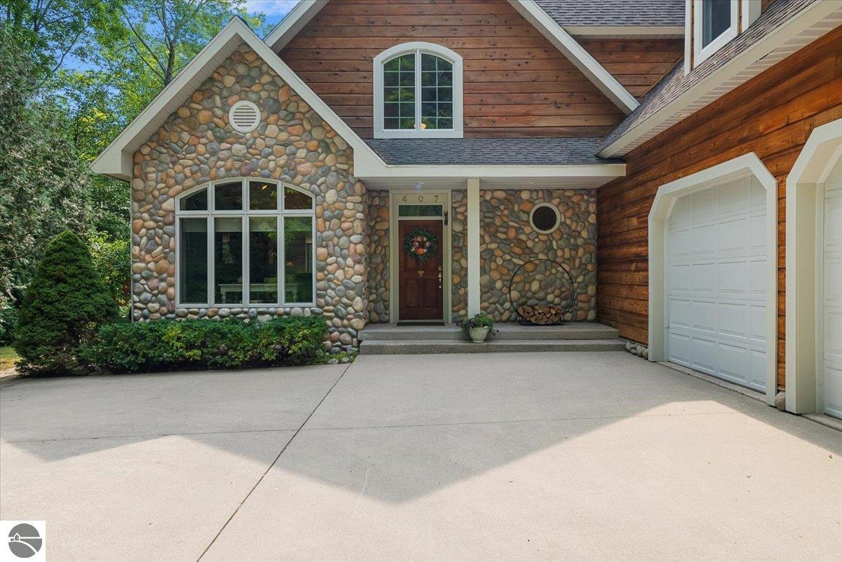 407 N Twin Pines Drive, Lake Leelanau, MI 49653 — Photo 8