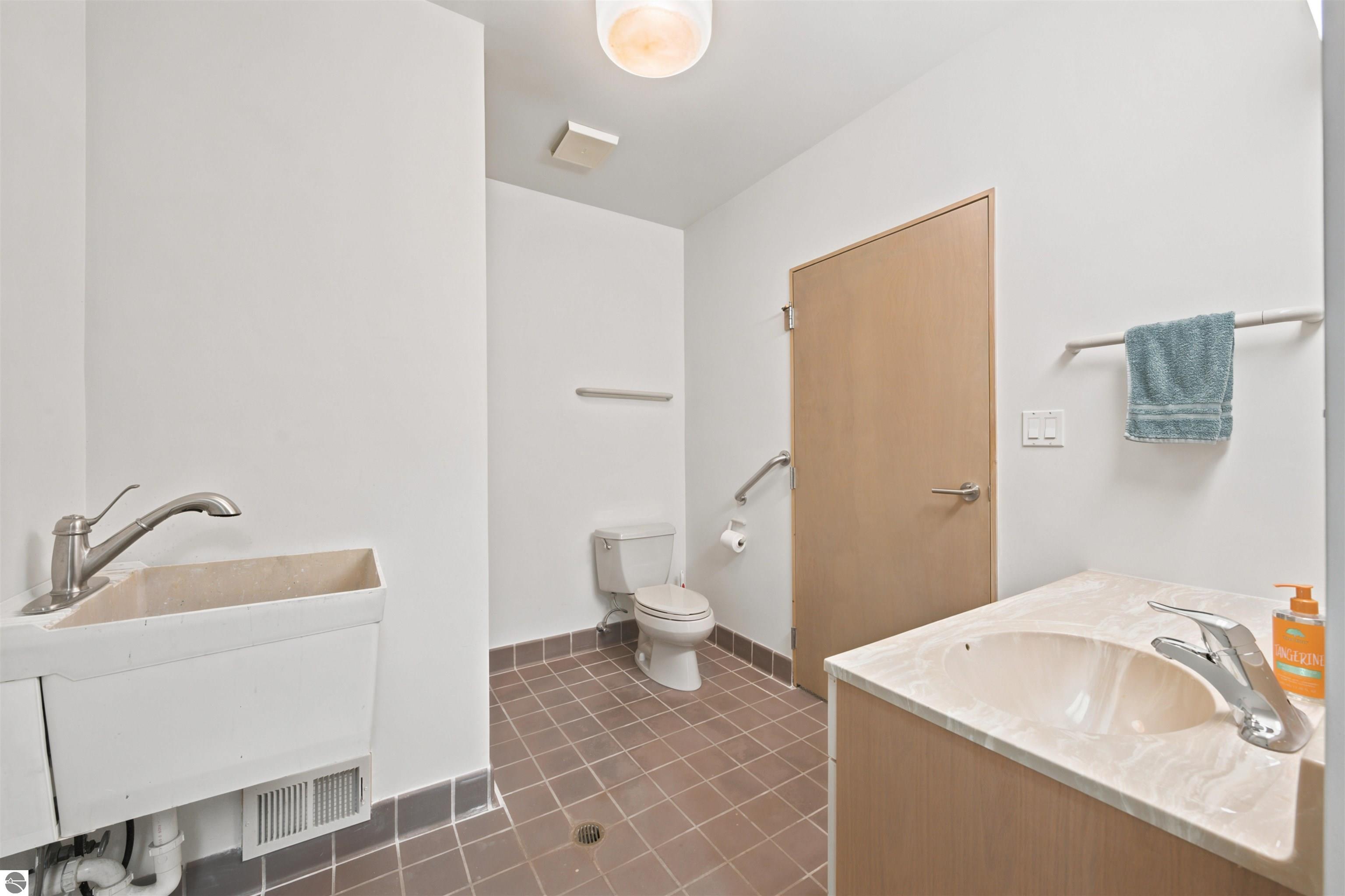 3333 Kirkridge Drive, Williamsburg, MI 49690 — Photo 46