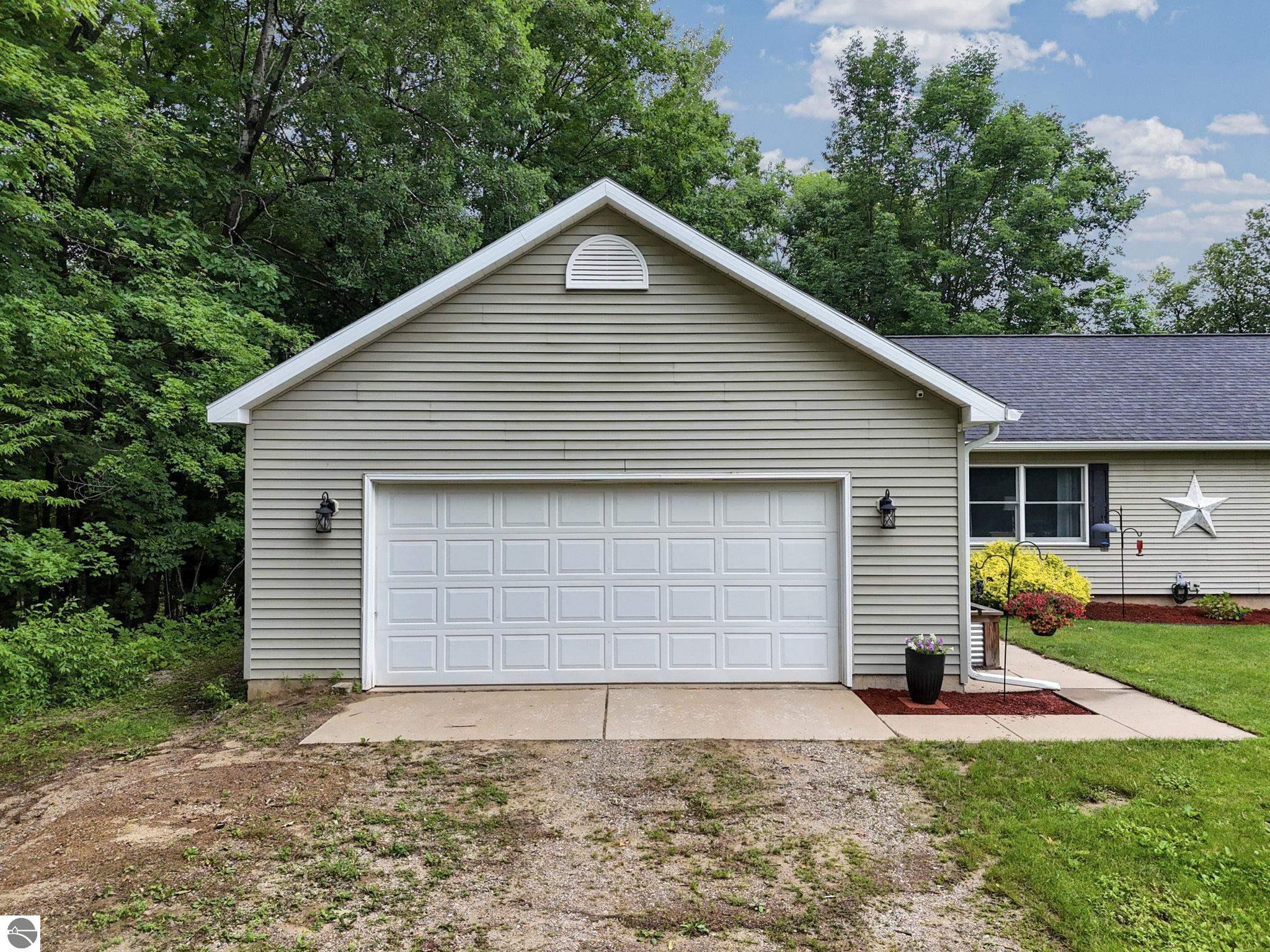 17924 River Bluffs Drive, Hersey, MI 49639 — Photo 39