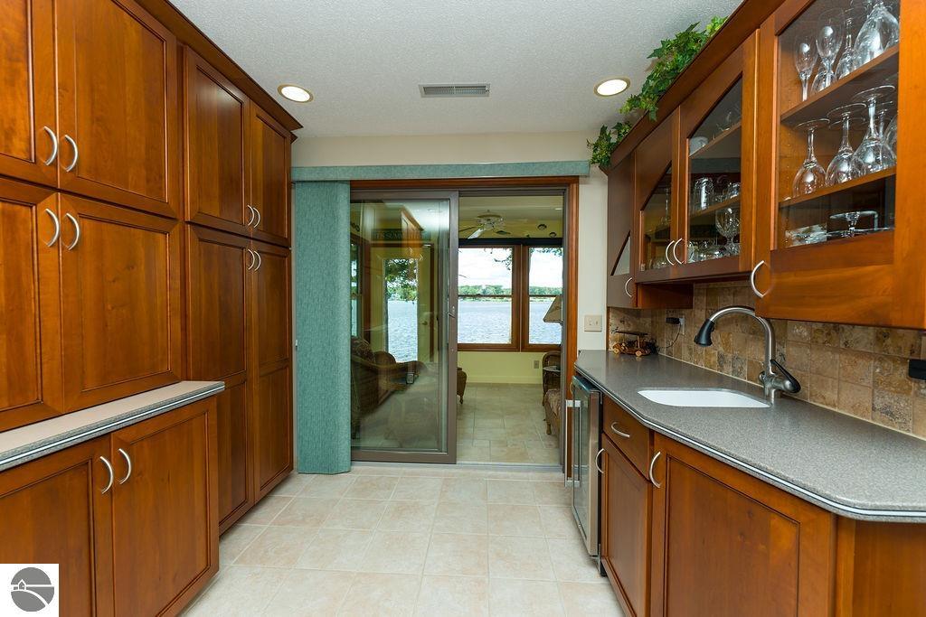1056 Clubhouse Drive, Lake Isabella, MI 48893 — Photo 32