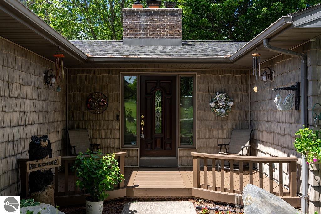 1056 Clubhouse Drive, Lake Isabella, MI 48893 — Photo 5