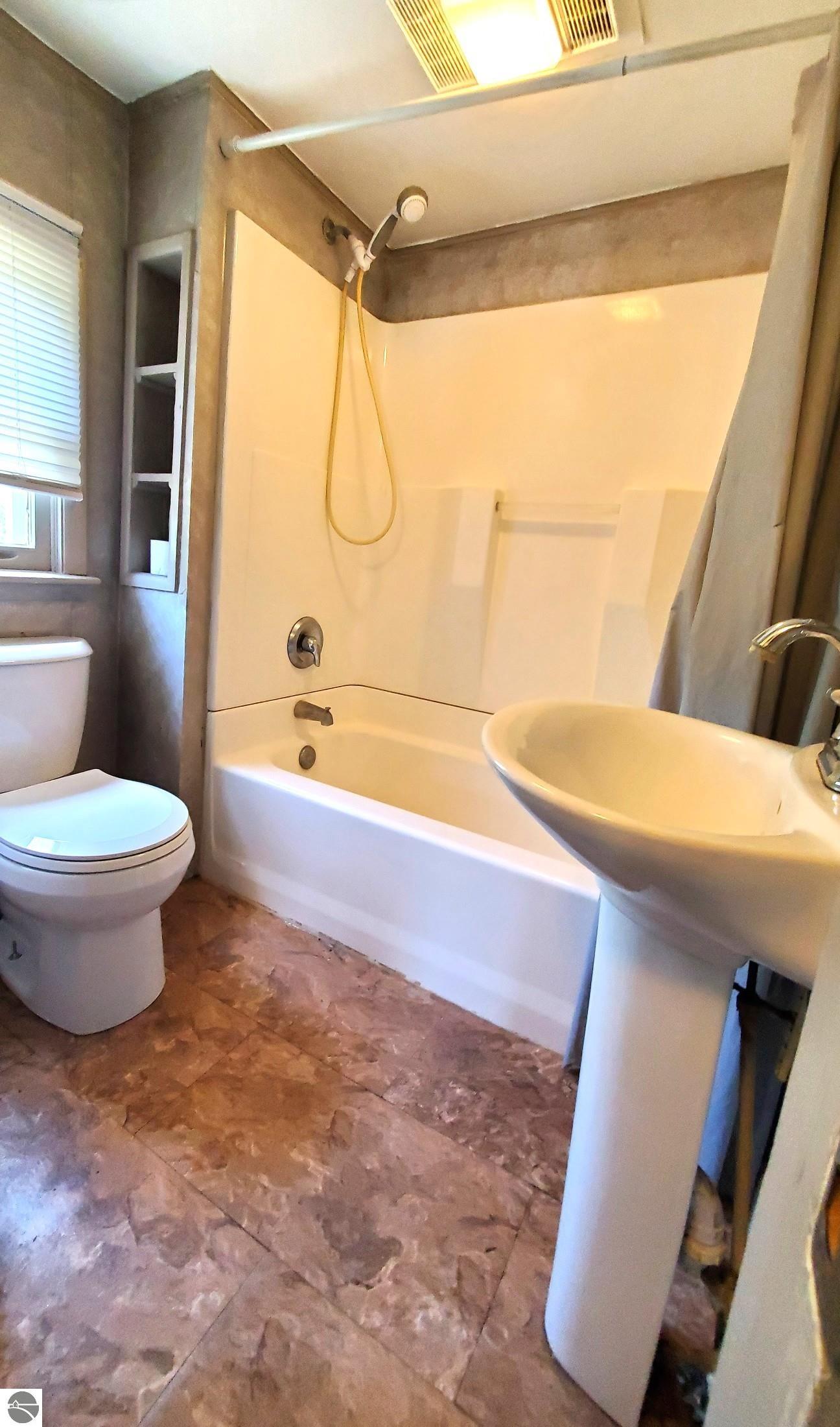 659 Prairie Street, Clare, MI 48617 — Photo 12