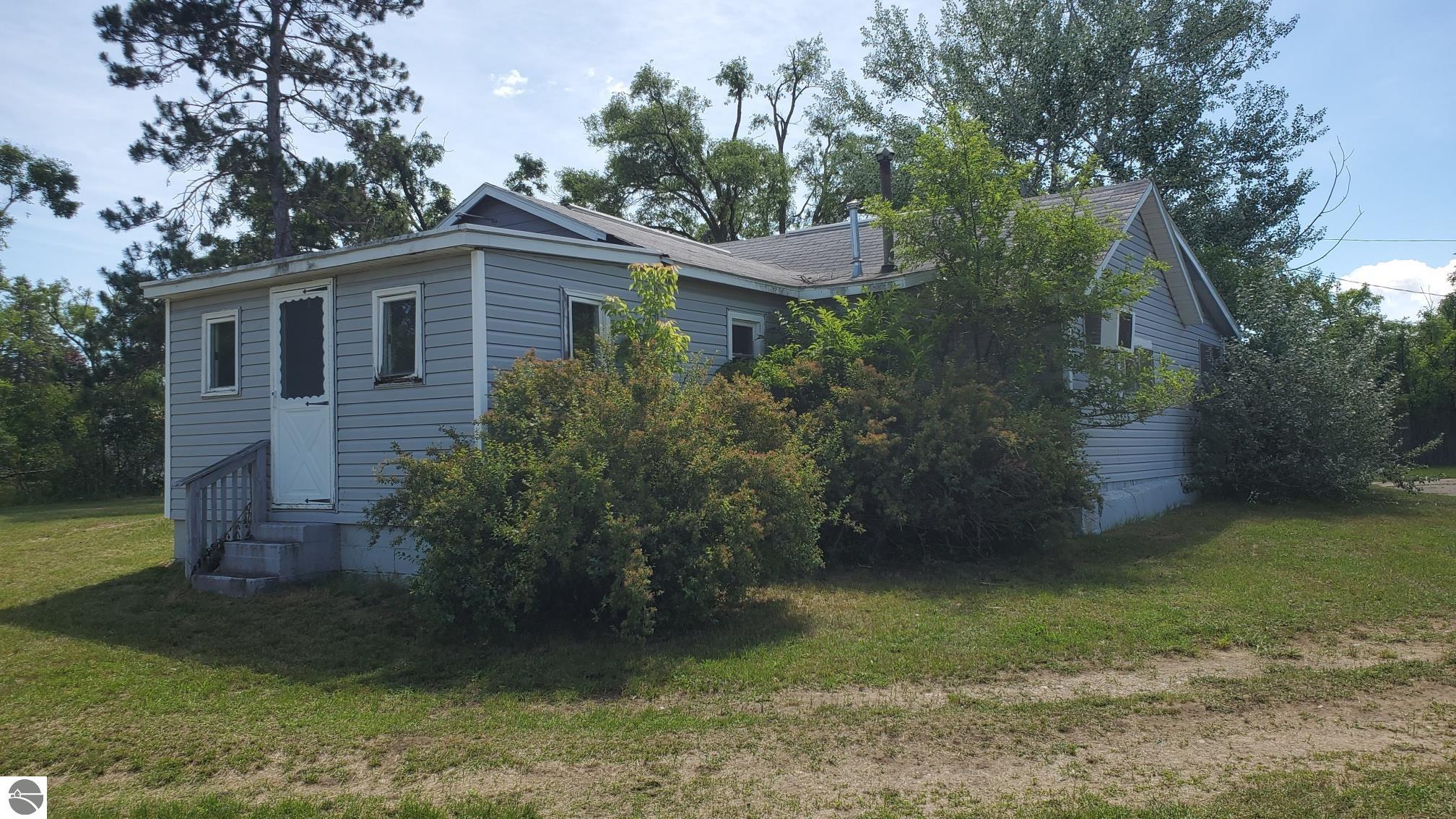 659 Prairie Street, Clare, MI 48617 — Photo 22