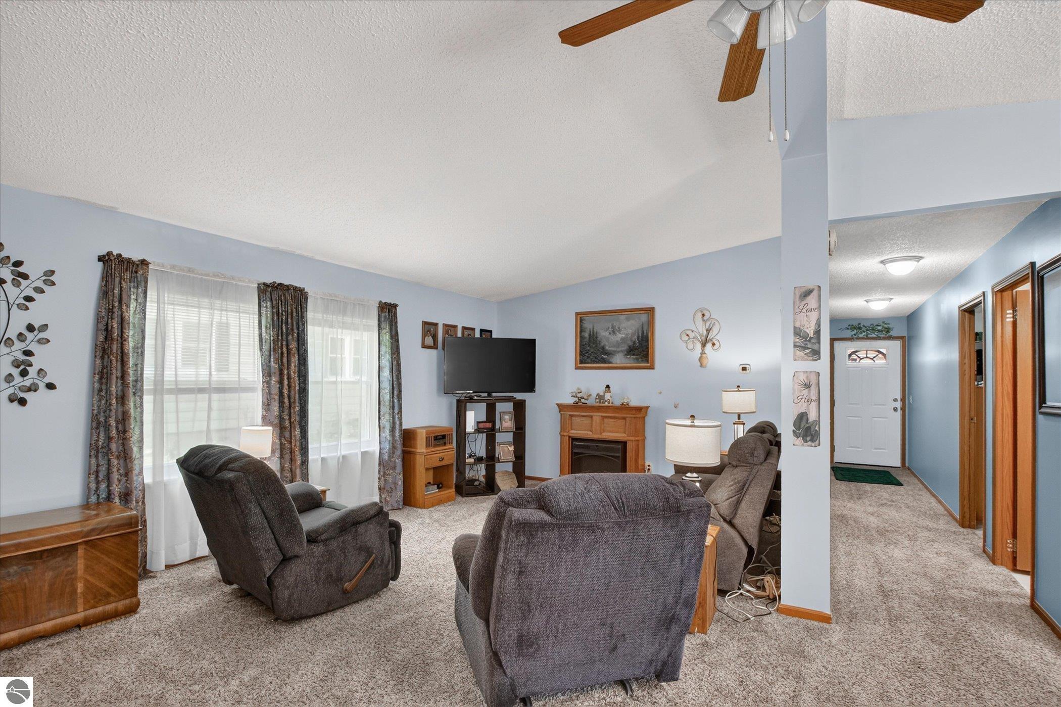 405 S State Street, Alma, MI 48801 — Photo 17