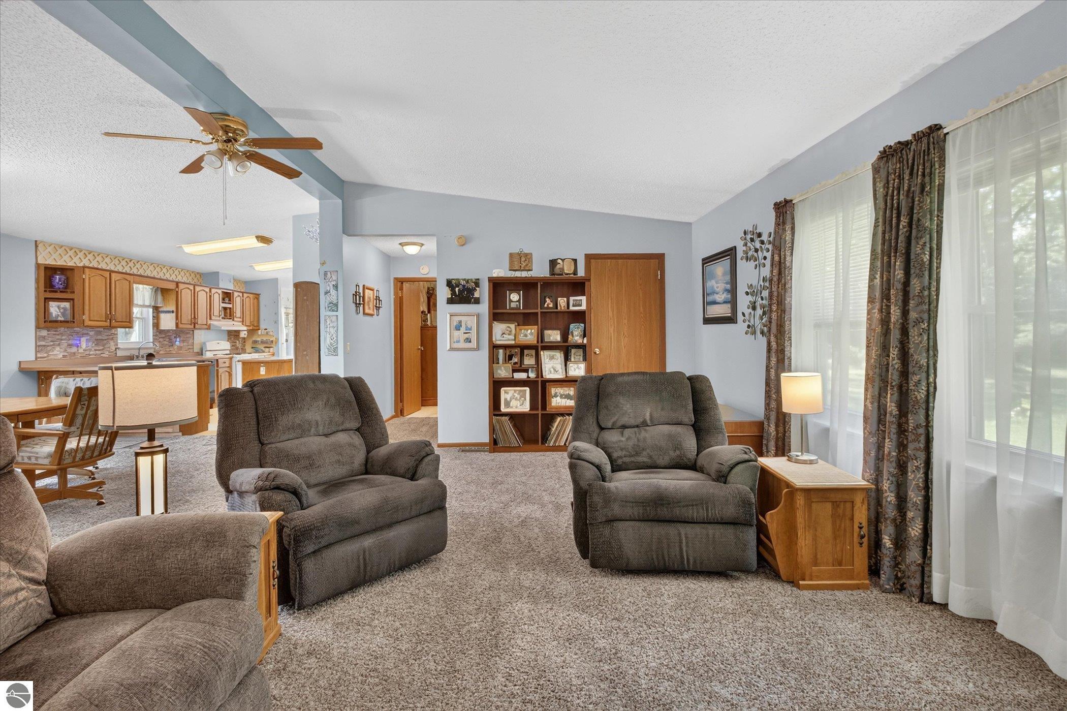 405 S State Street, Alma, MI 48801 — Photo 19