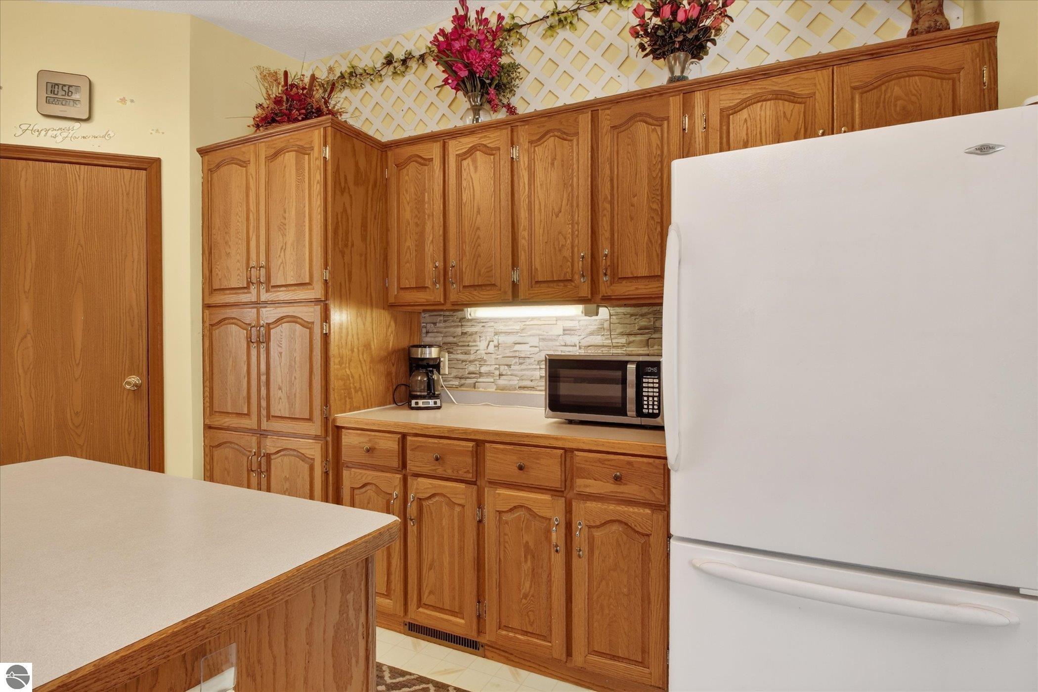 405 S State Street, Alma, MI 48801 — Photo 22
