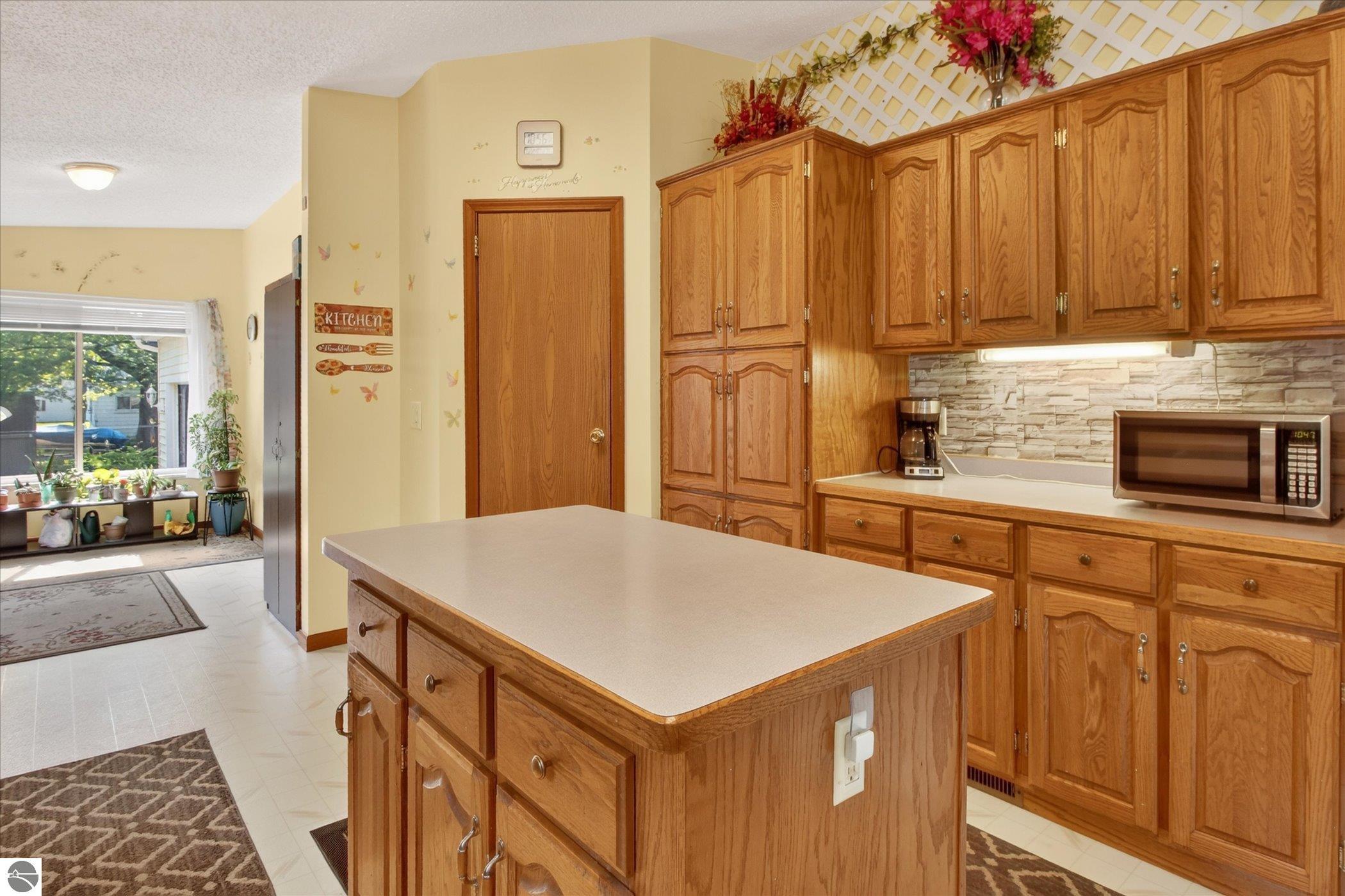 405 S State Street, Alma, MI 48801 — Photo 23