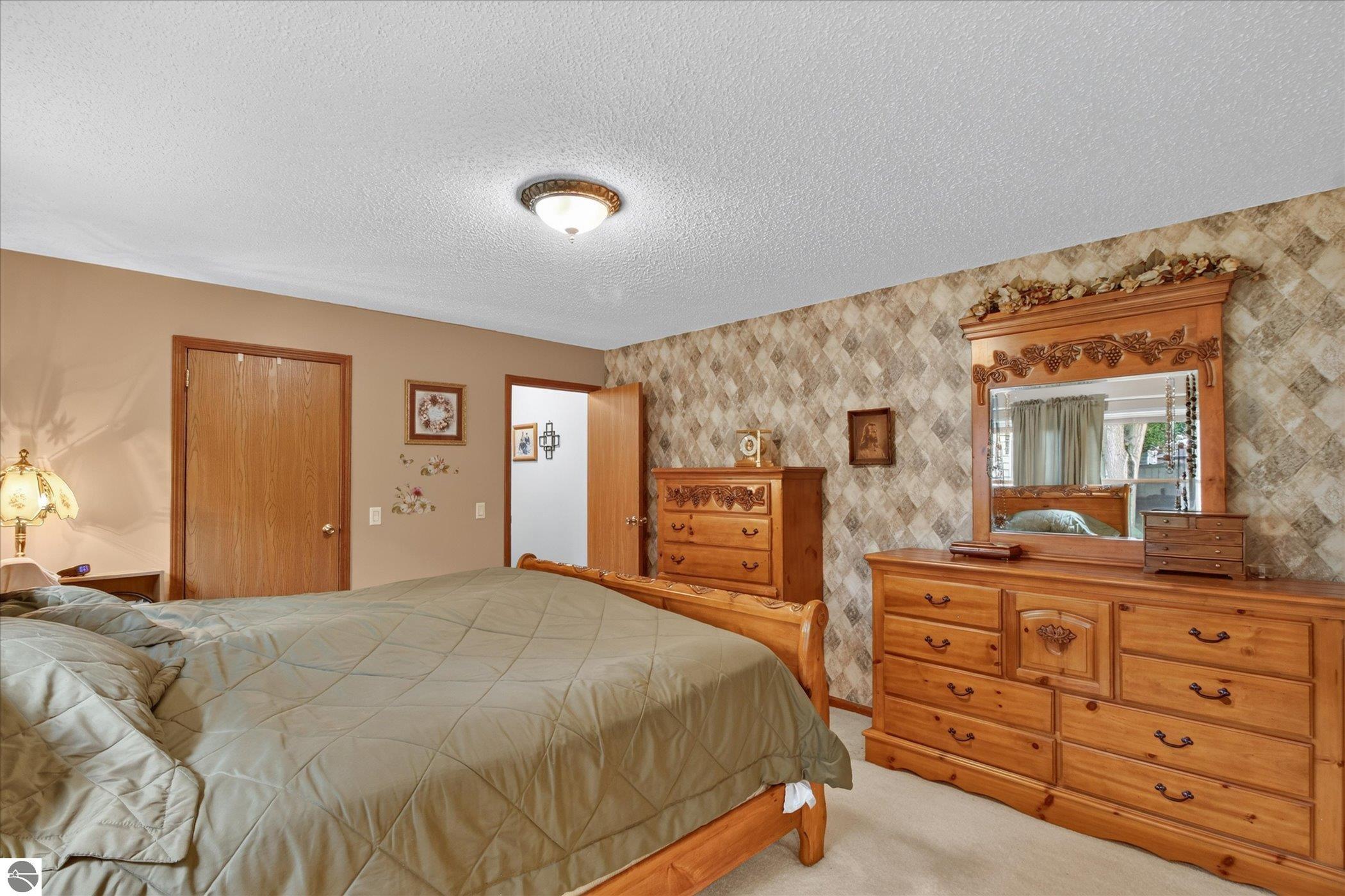 405 S State Street, Alma, MI 48801 — Photo 29
