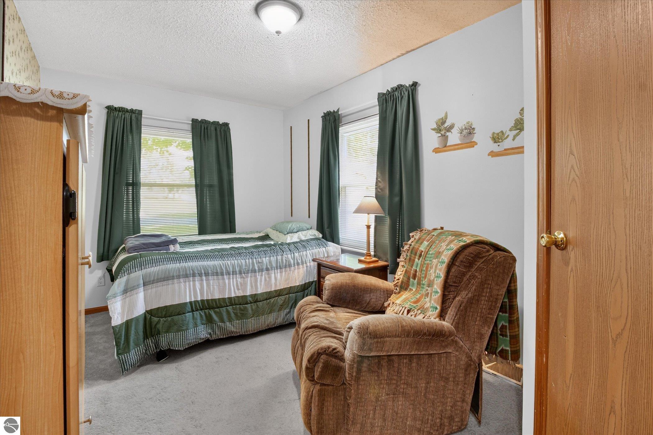 405 S State Street, Alma, MI 48801 — Photo 33