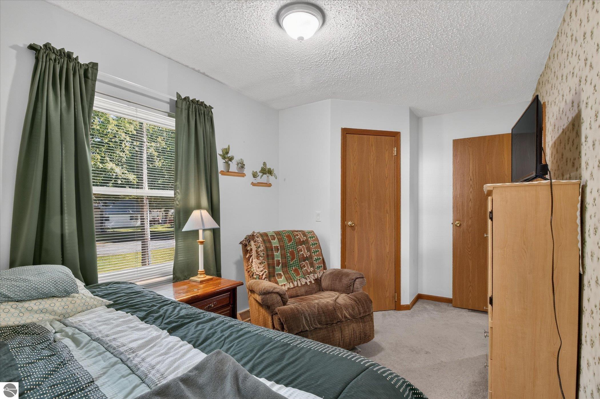 405 S State Street, Alma, MI 48801 — Photo 34